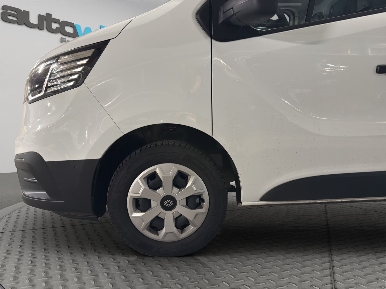 RENAULT Trafic 2.0 Blue dCi 130 Advance L1H1-image-11