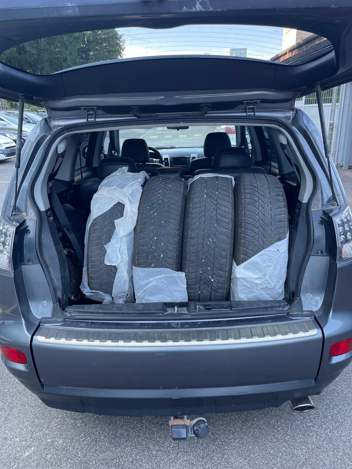 MITSUBISHI Outlander 2.4 Navigator 4WD CVT-image-11