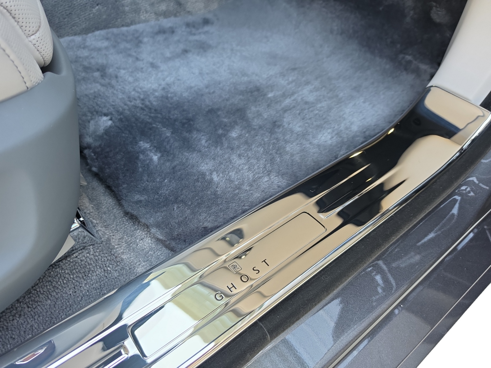 ROLLS-ROYCE Ghost II - Neuwagen-image-18