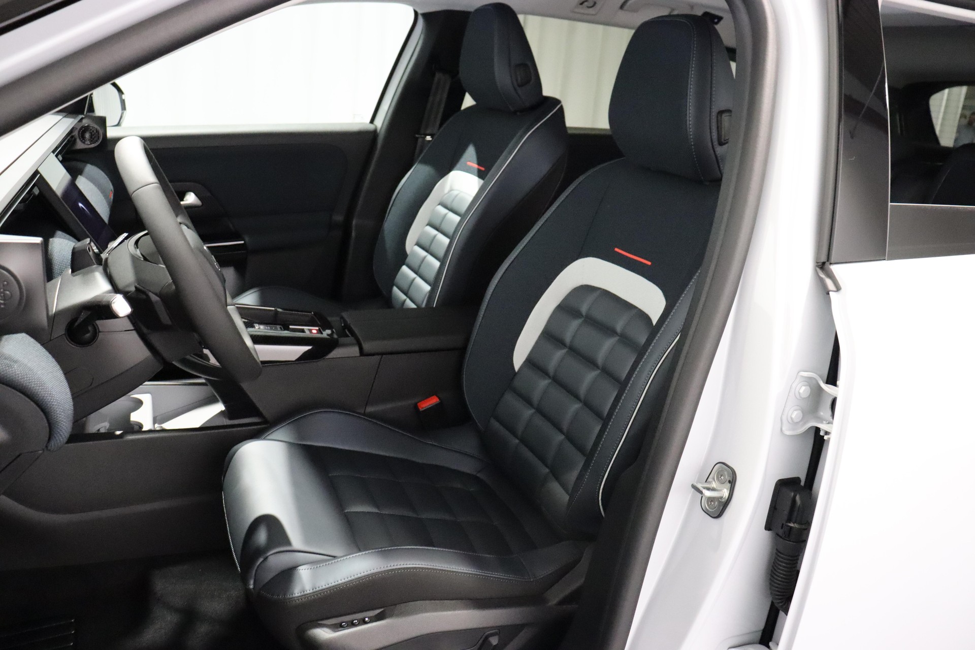 CITROEN C5 Aircross 1.2 Hybrid Max-showroom-element-3