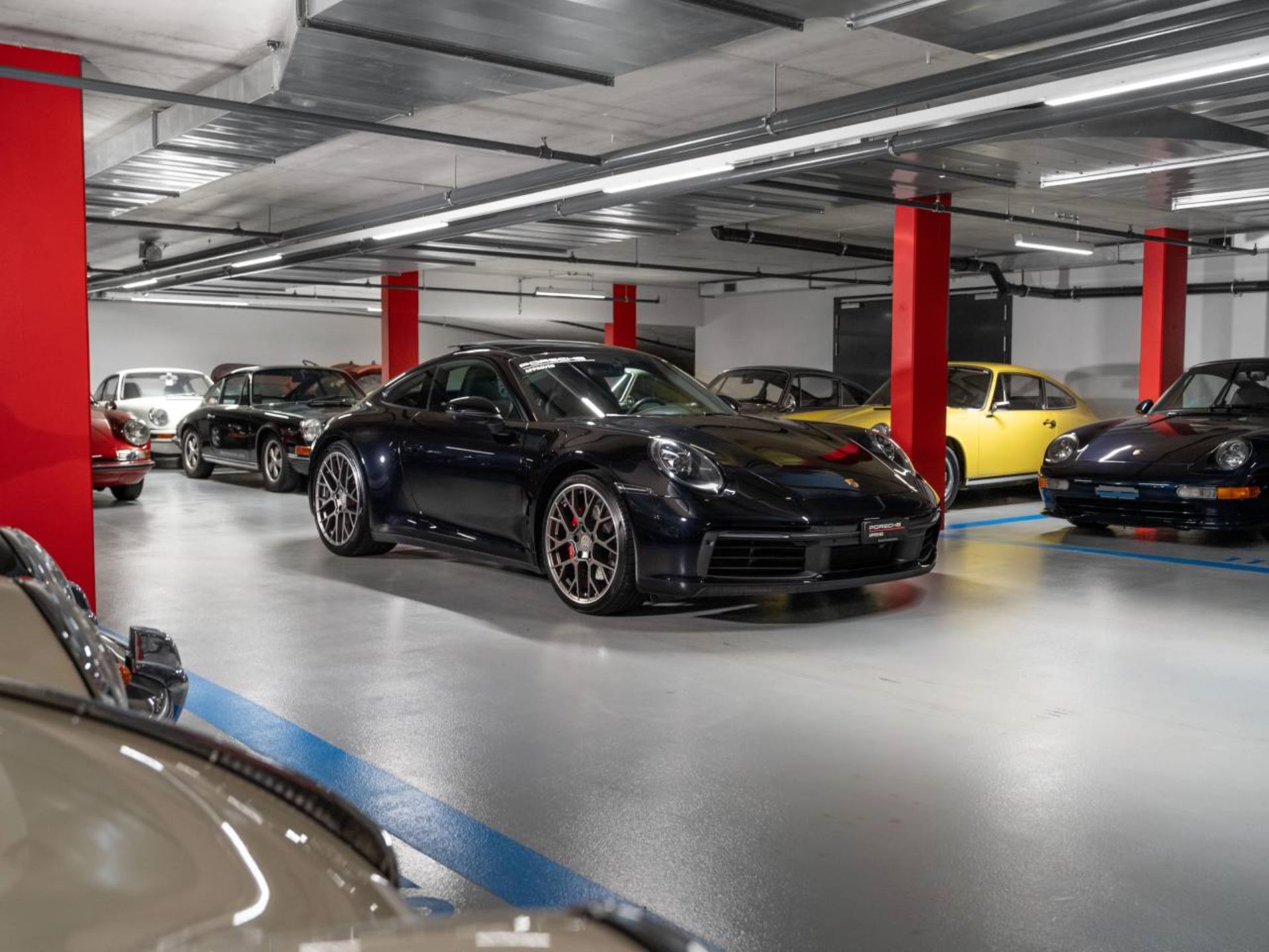 PORSCHE 911 Carrera 4S (MY22)-image-5