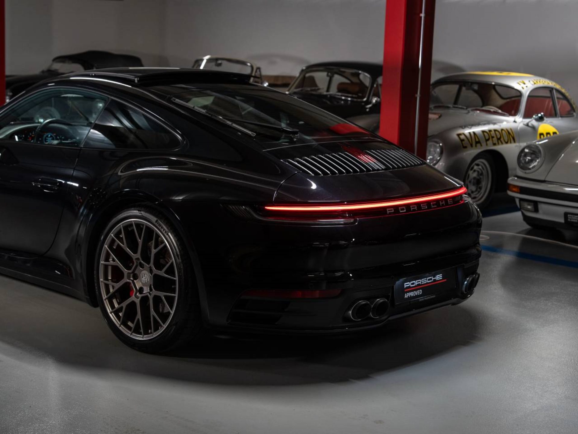 PORSCHE 911 Carrera 4S (MY22)-image-20