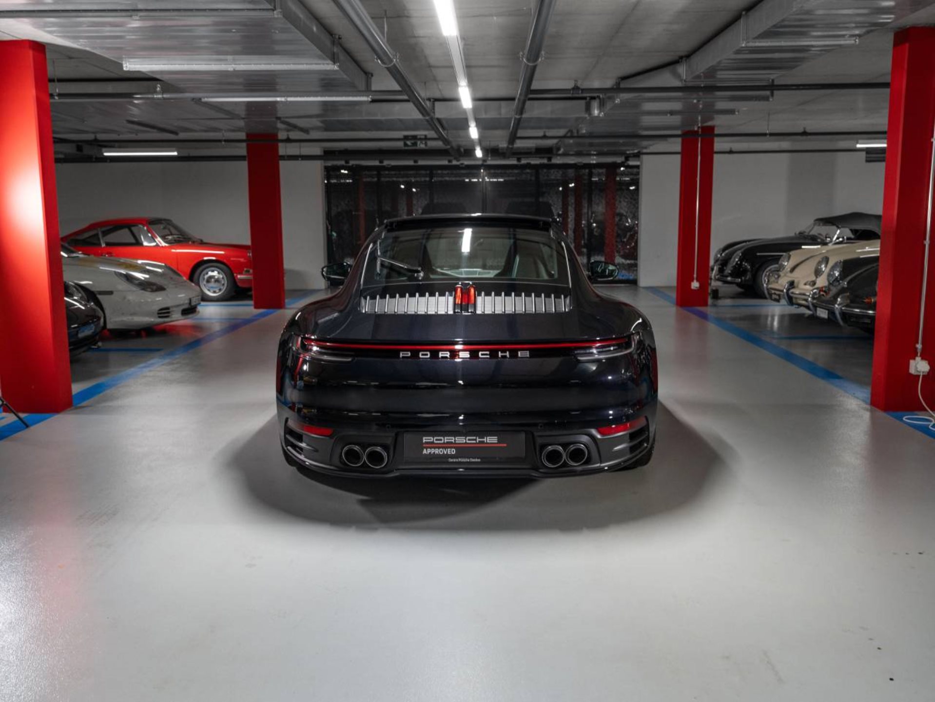 PORSCHE 911 Carrera 4S (MY22)-image-6