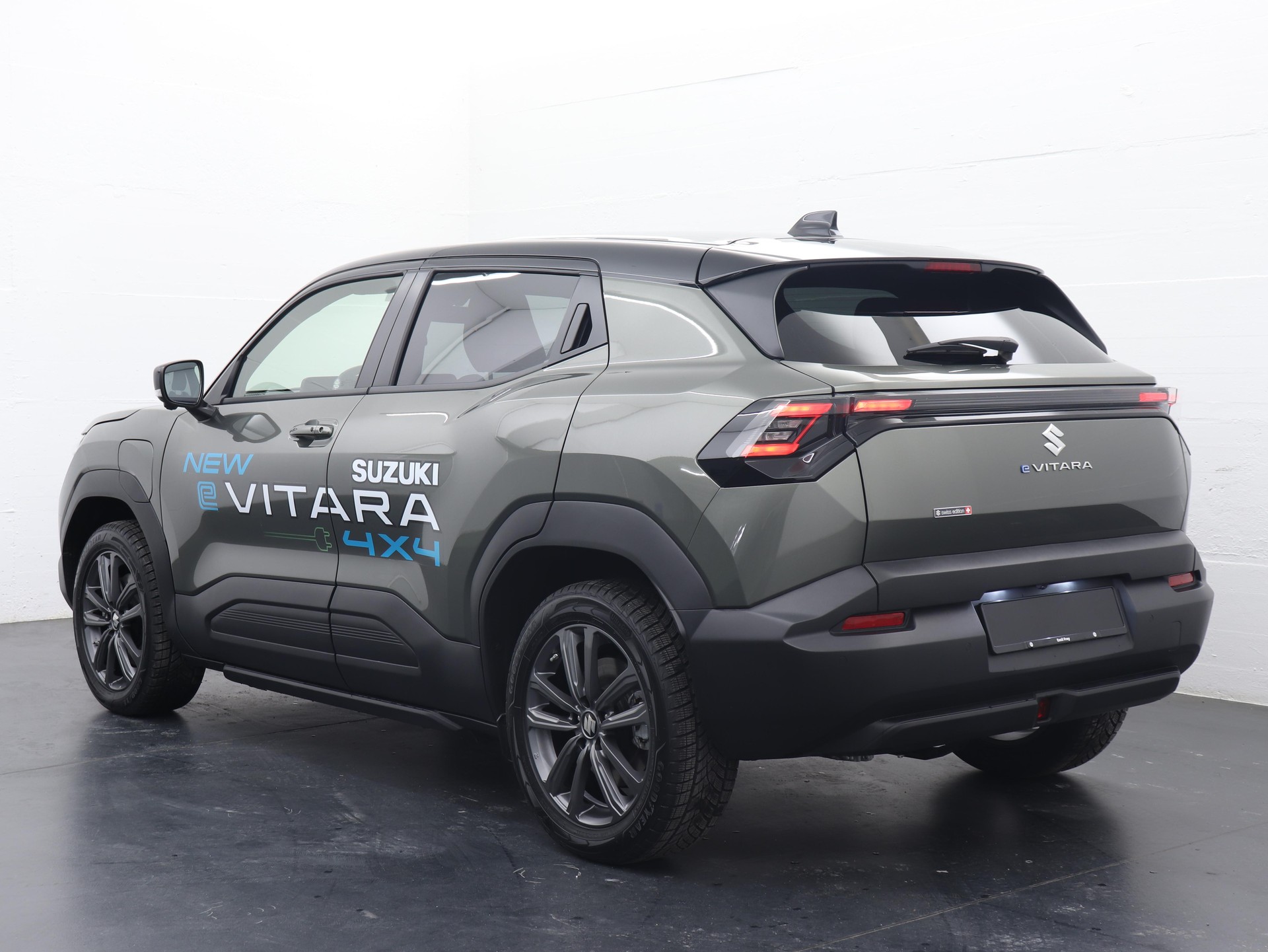 SUZUKI e Vitara Compact Top 4x4-image-5