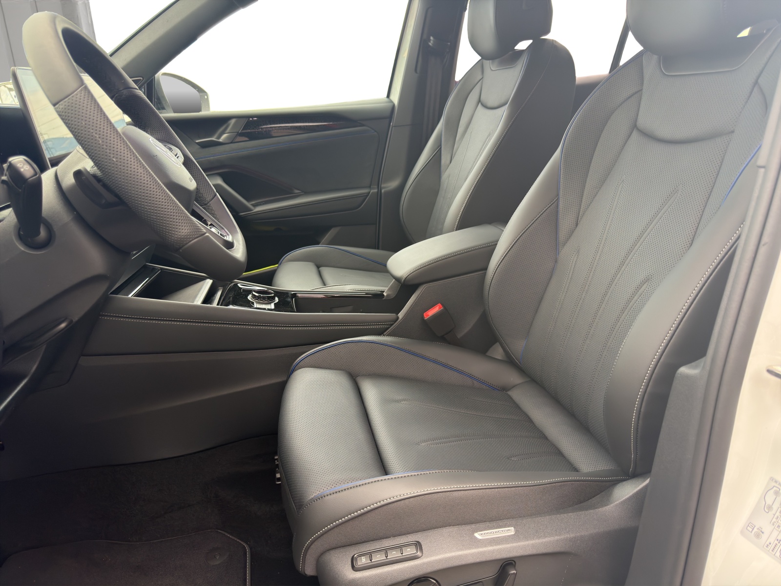 VW Tiguan 2.0 TSI DSG R-Line United 4Motion-image-9
