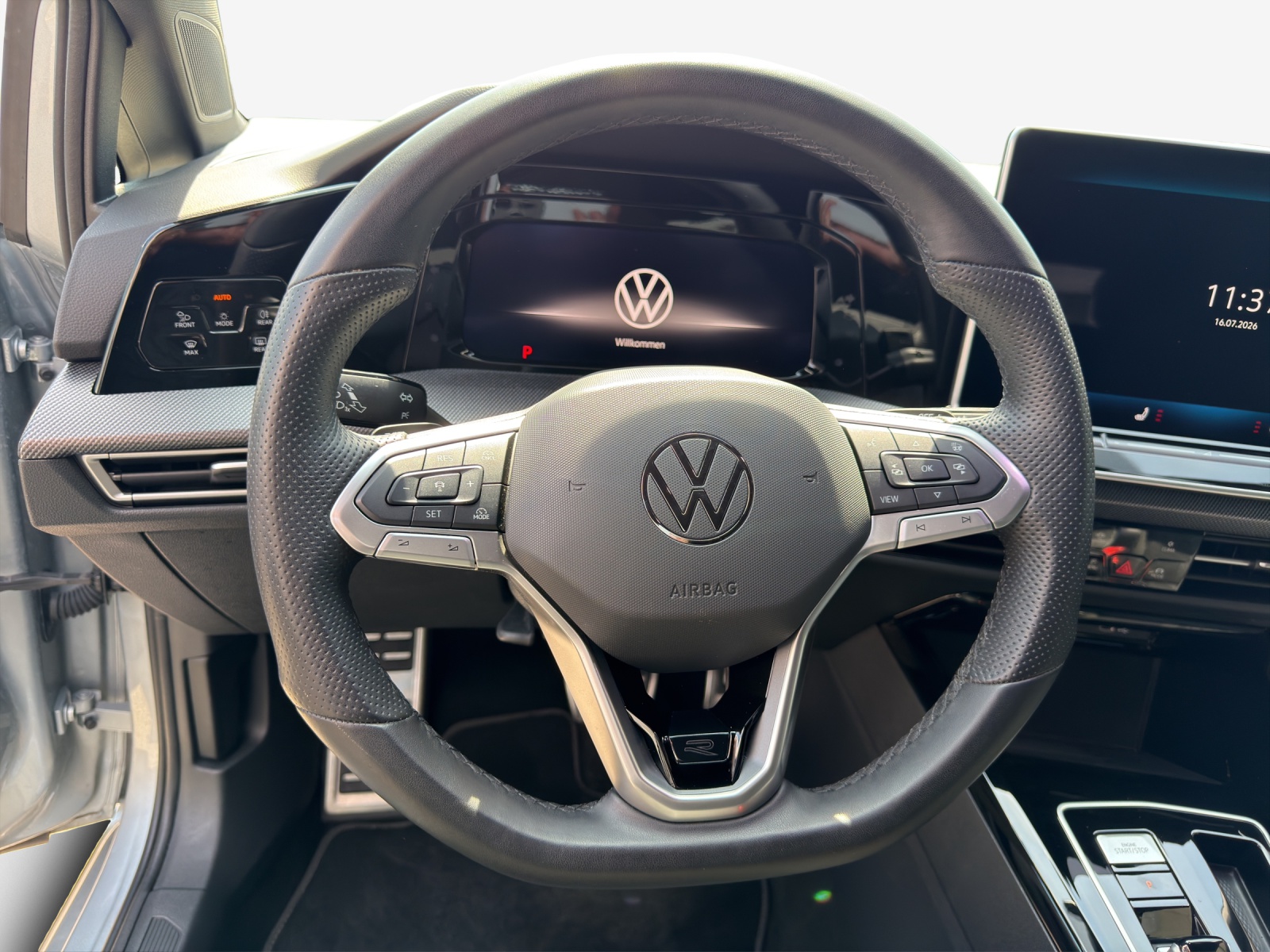 VW Golf Variant 2.0 TSI R-Line DSG 4 Motion-image-9