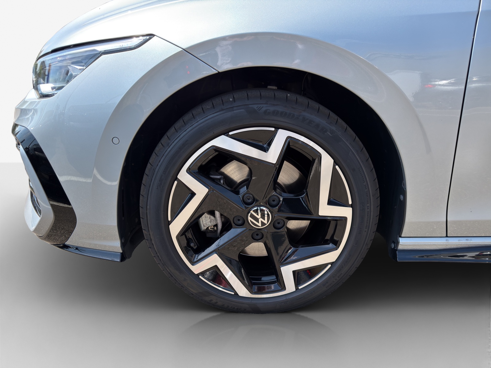 VW Golf Variant 2.0 TSI R-Line DSG 4 Motion-image-13