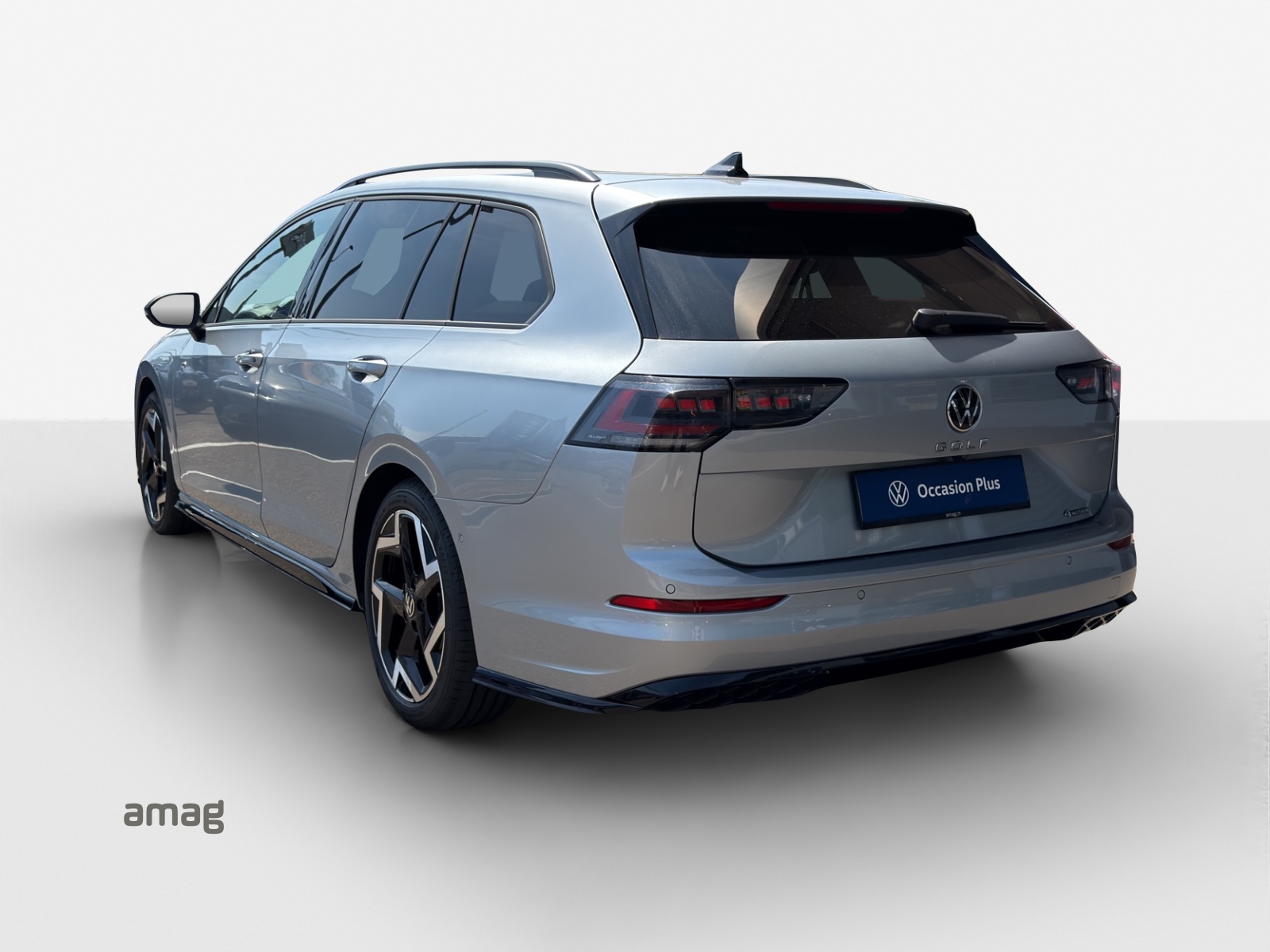VW Golf Variant 2.0 TSI R-Line DSG 4 Motion-image-2