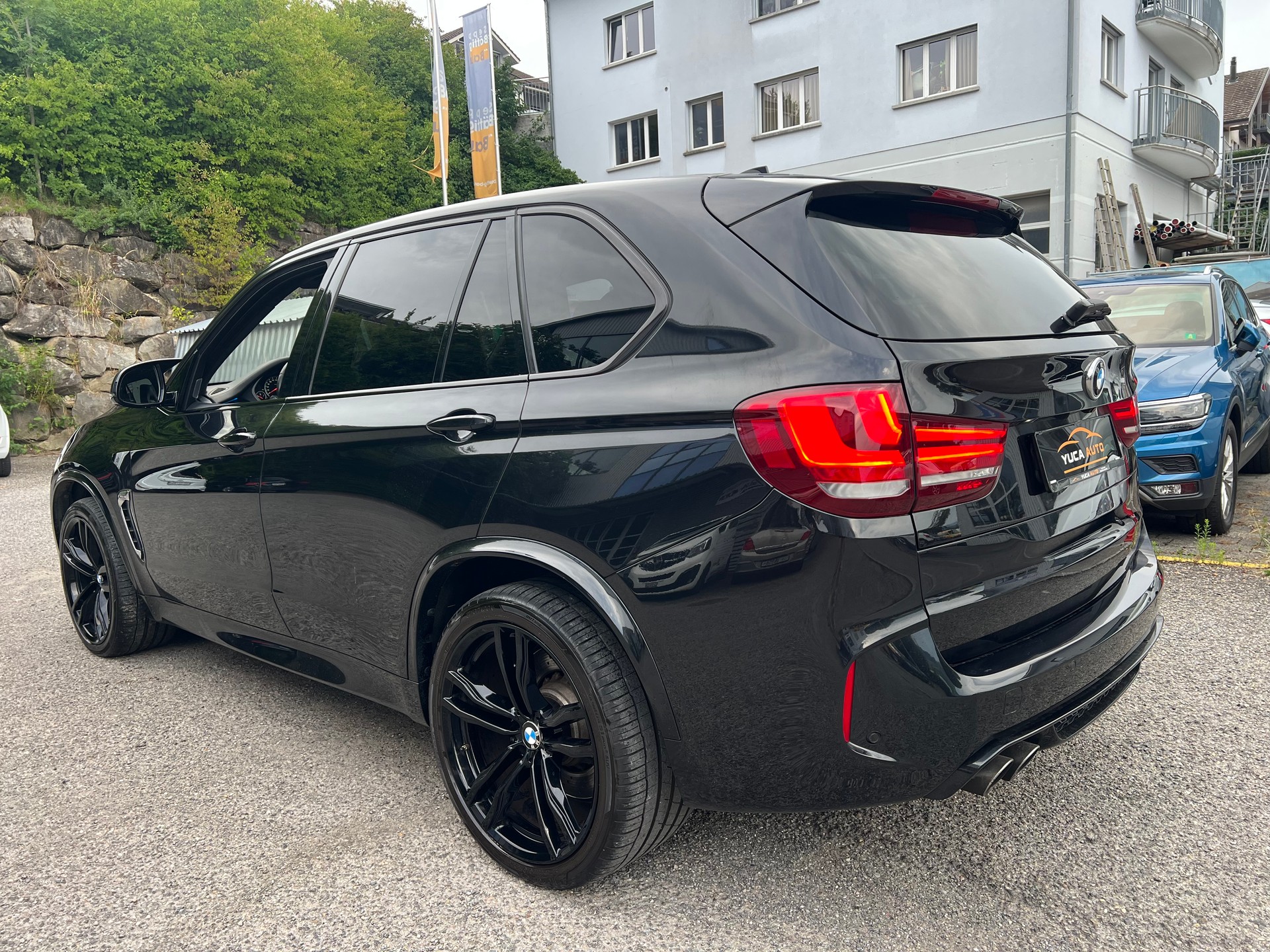 BMW X5M-image-3