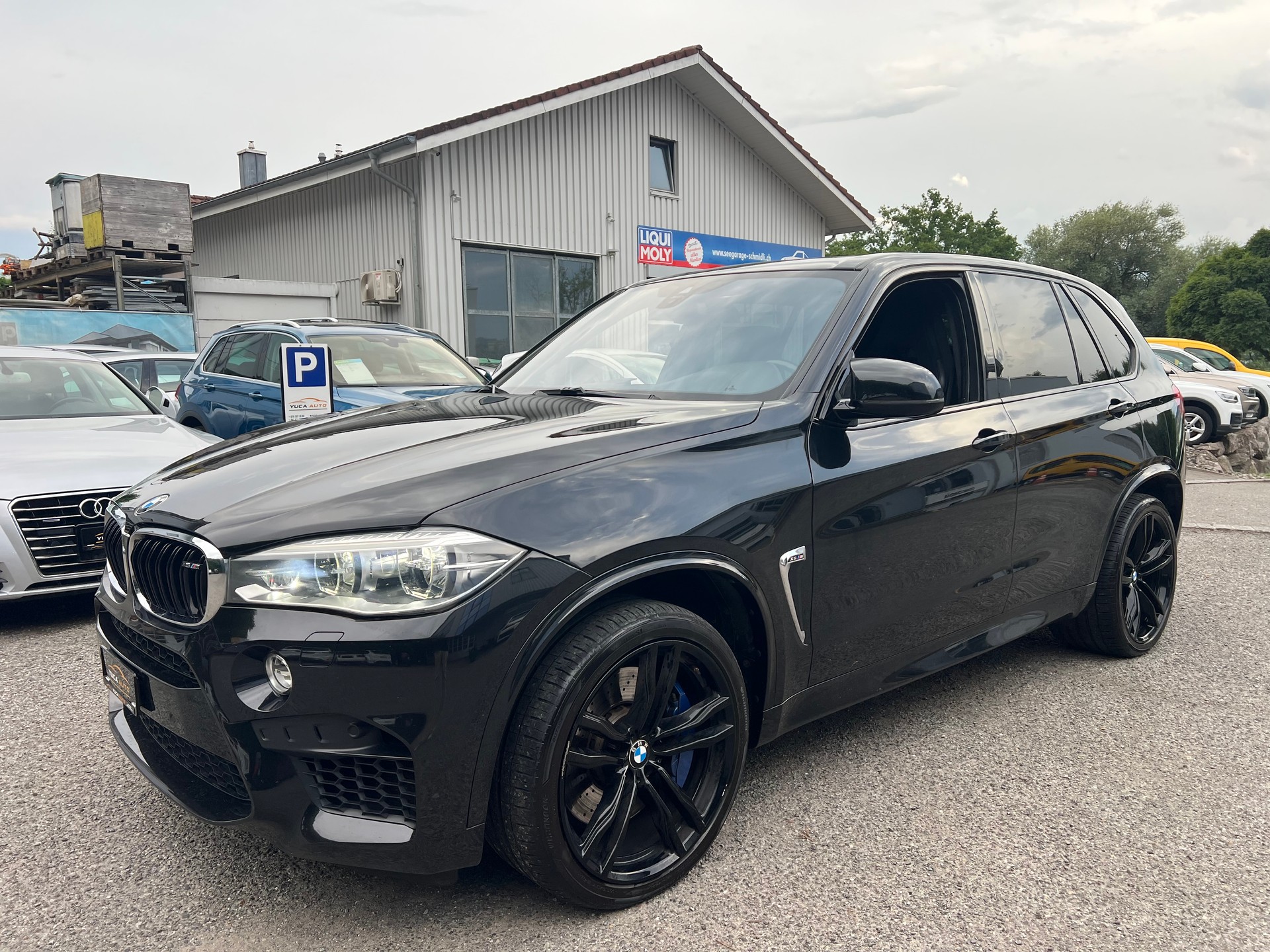 BMW X5M-image-1