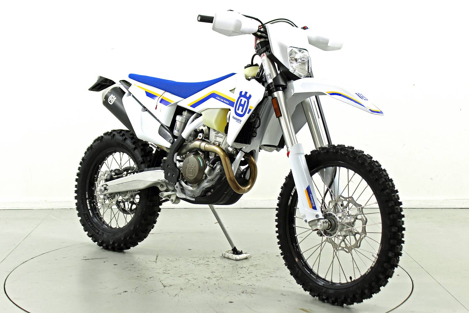 HUSQVARNA FE 350-showroom-element-1