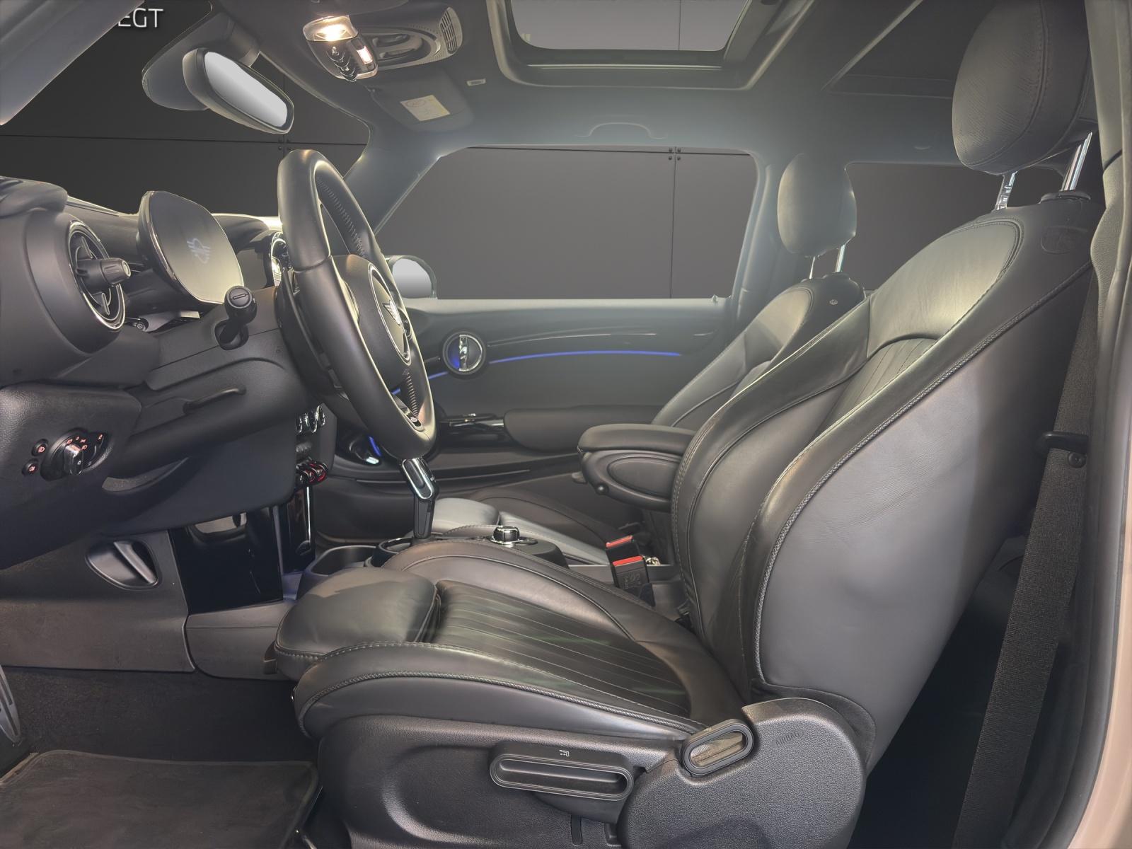 MINI John Cooper Works-image-6