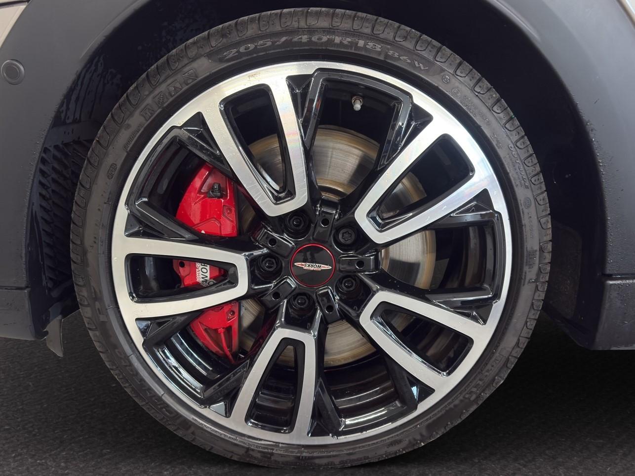 MINI John Cooper Works-image-8