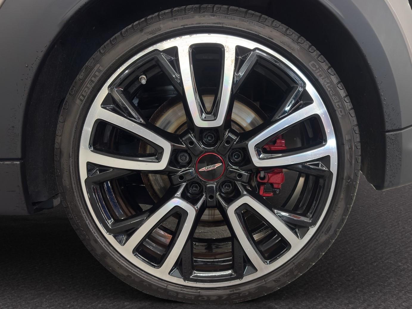 MINI John Cooper Works-image-11