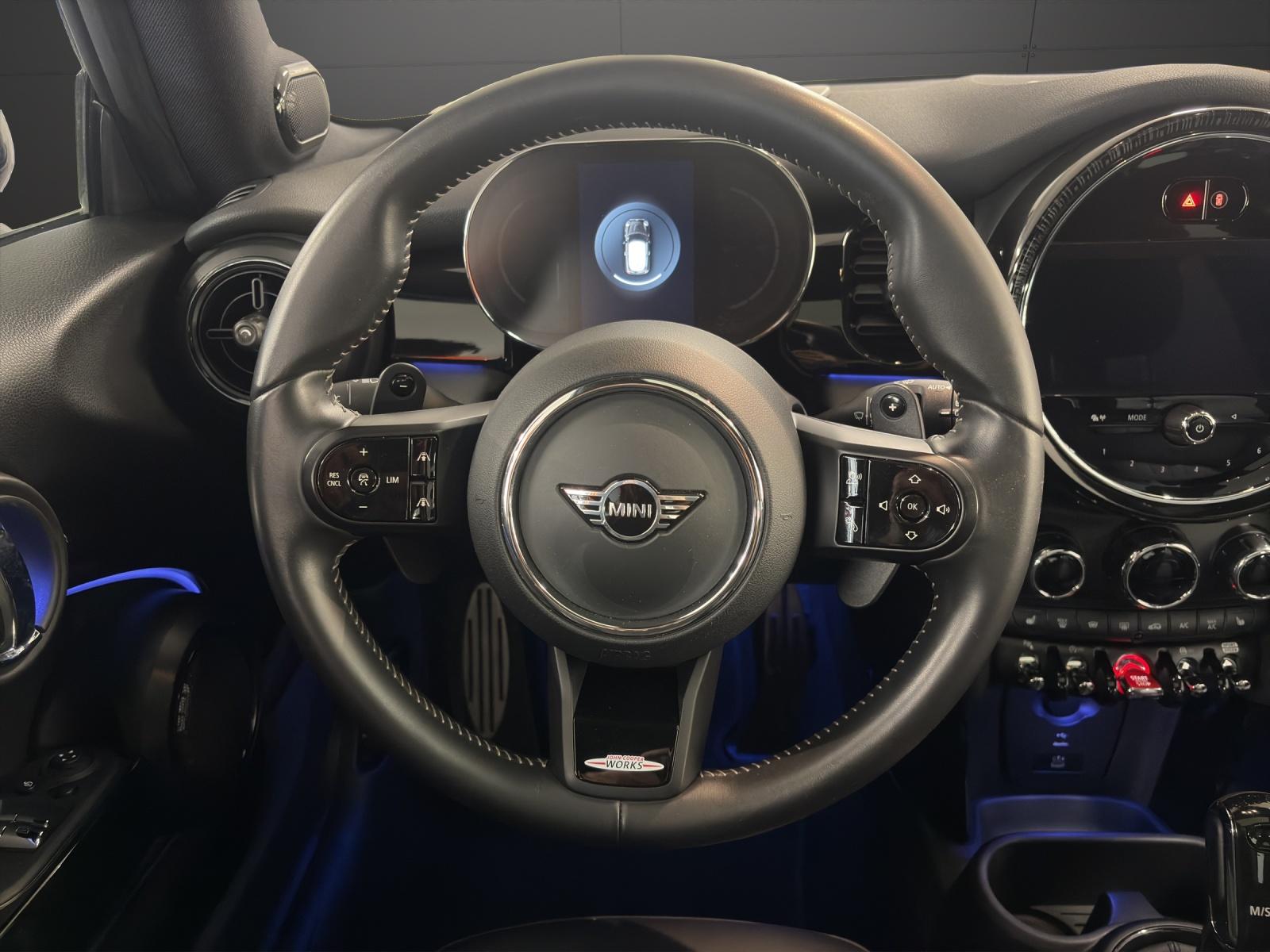 MINI John Cooper Works-image-12