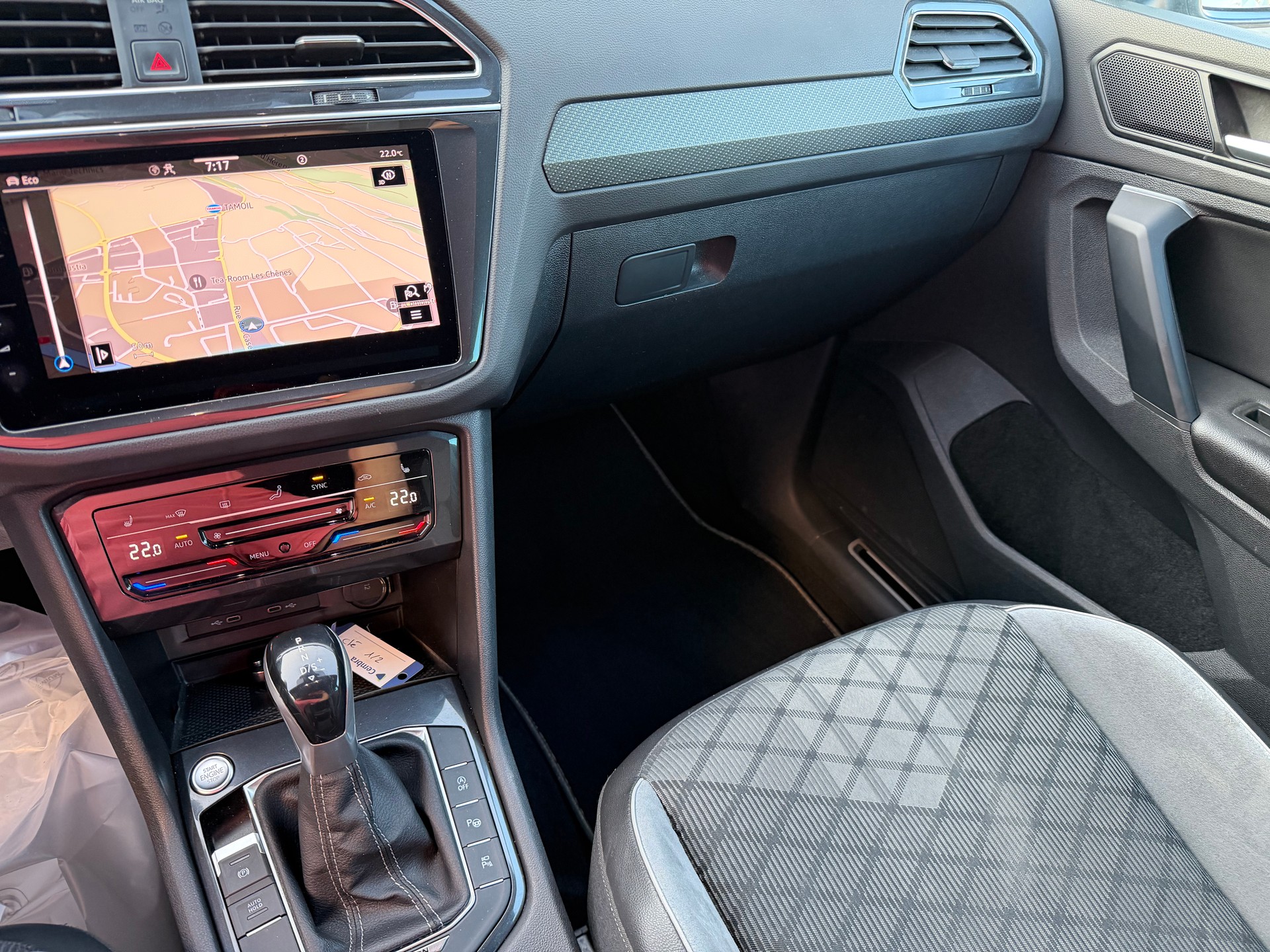 VW Tiguan 2.0TSI R-Line 4Motion DSG-image-10