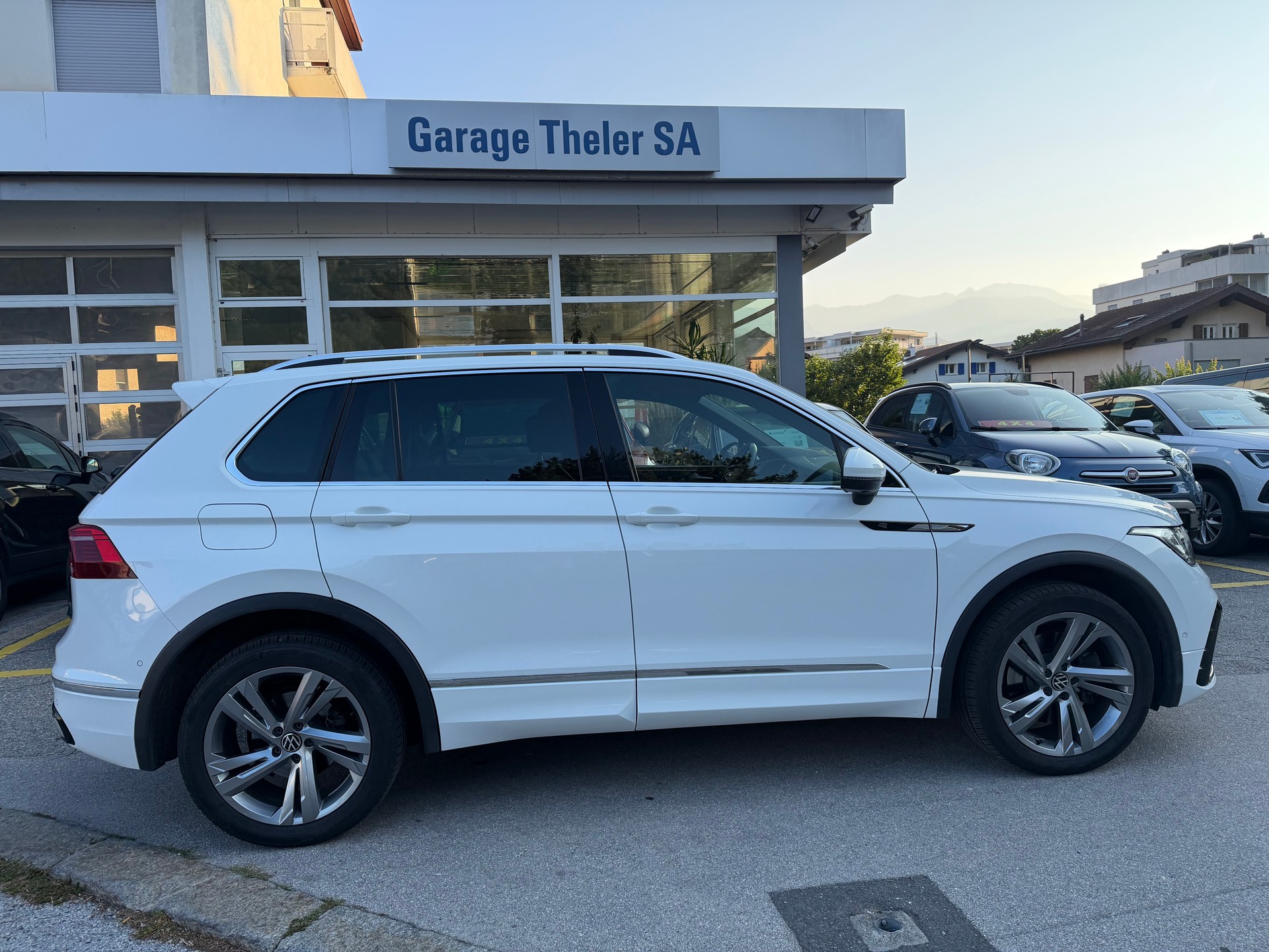 VW Tiguan 2.0TSI R-Line 4Motion DSG-image-6