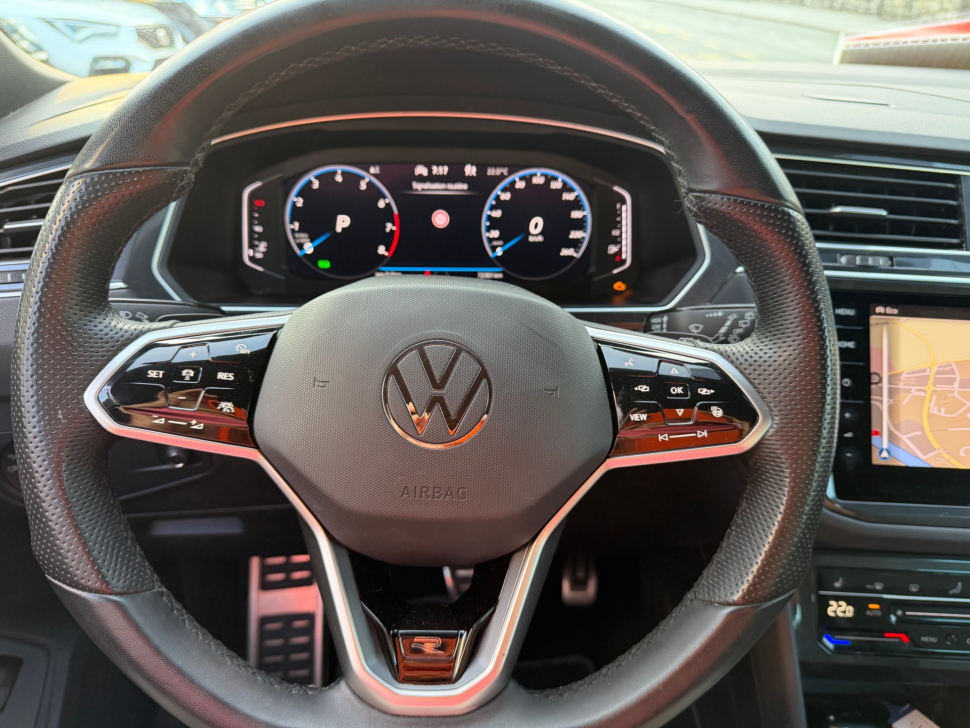 VW Tiguan 2.0TSI R-Line 4Motion DSG-image-16