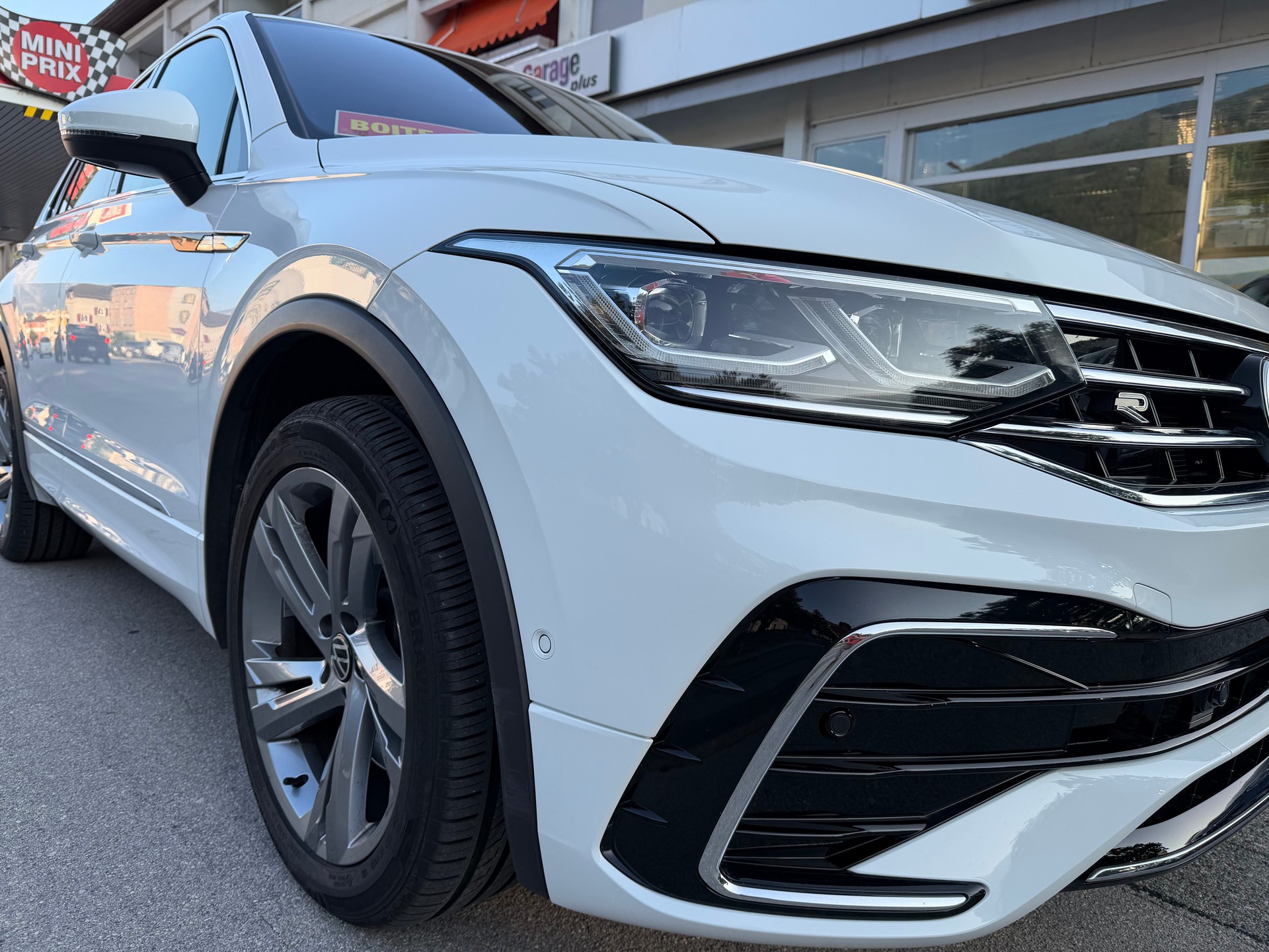VW Tiguan 2.0TSI R-Line 4Motion DSG-image-7