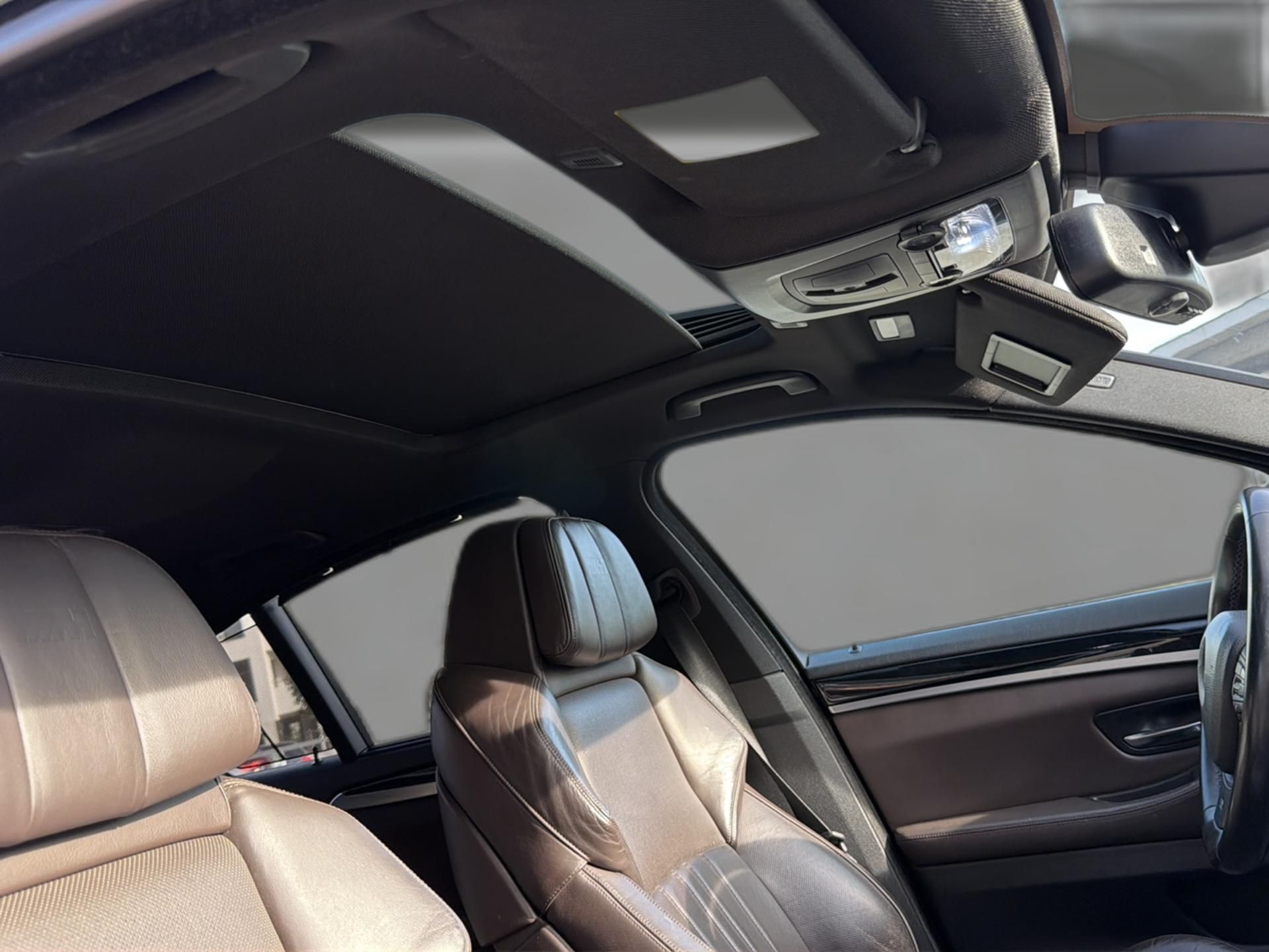 BMW M5-image-16