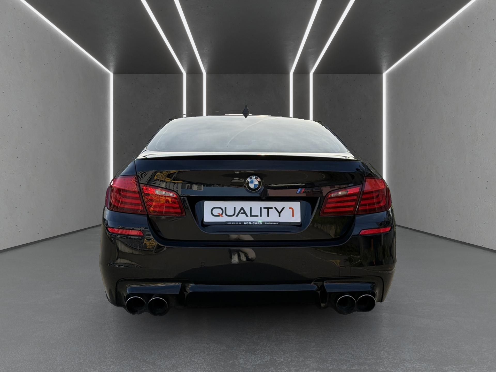 BMW M5-image-4