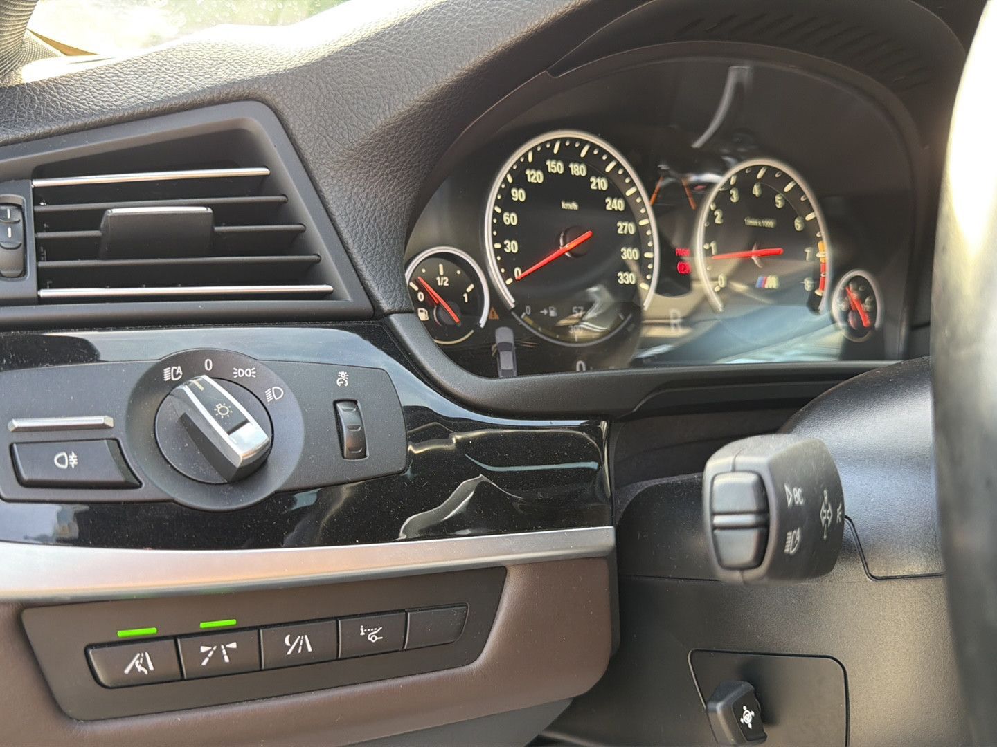 BMW M5-image-18