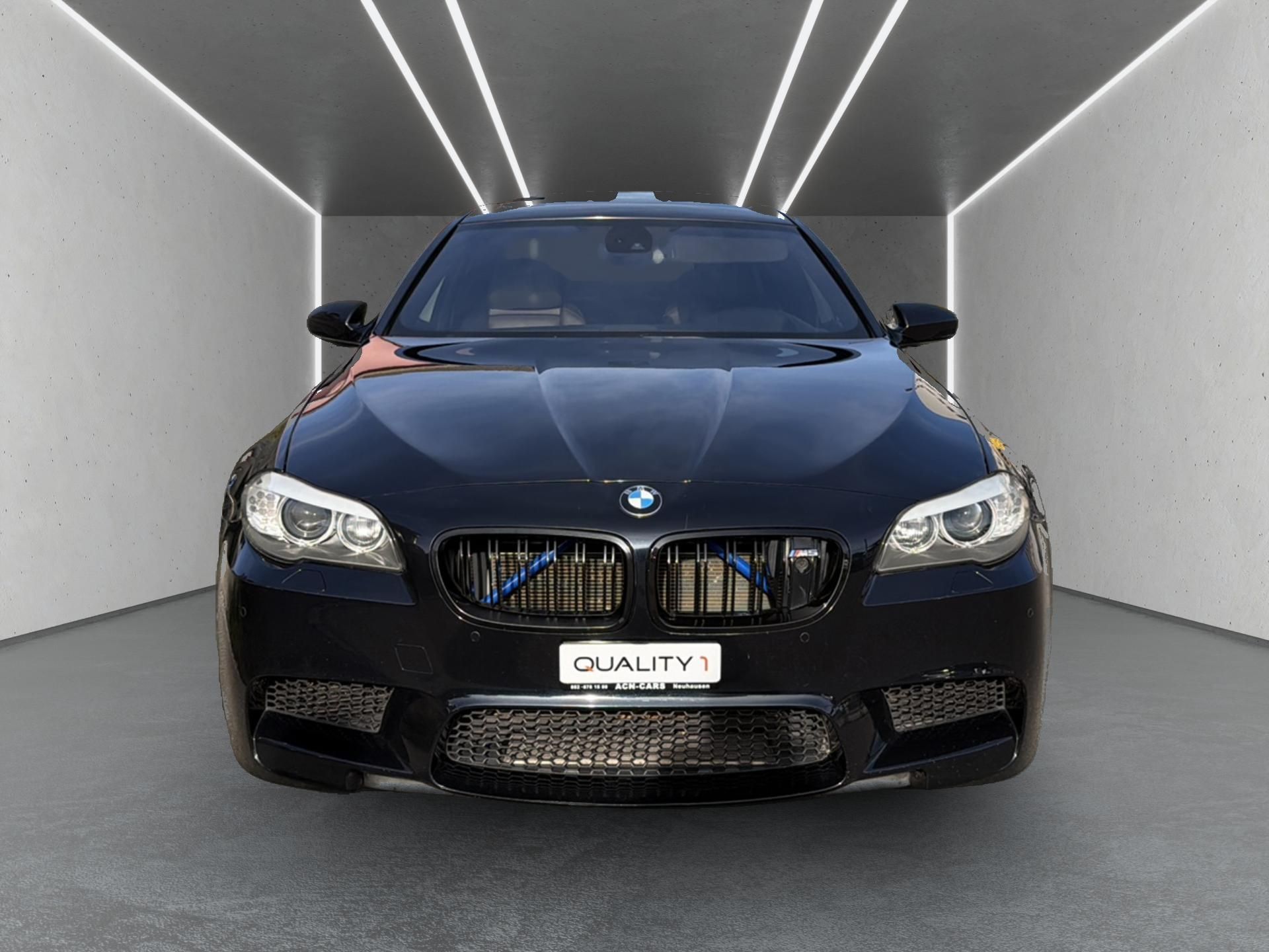 BMW M5-image-8
