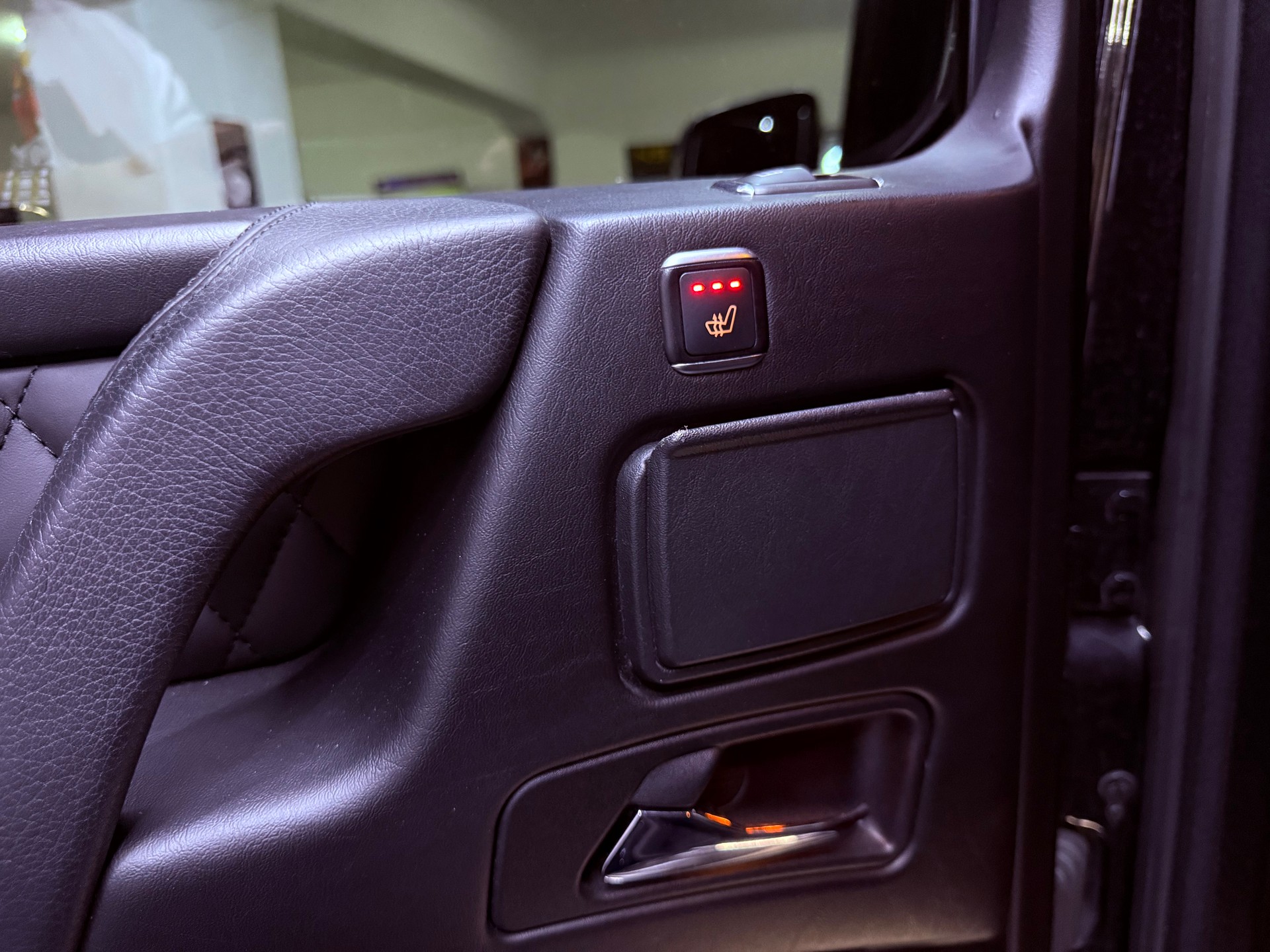 MERCEDES-BENZ G 63 AMG Automatic-image-29