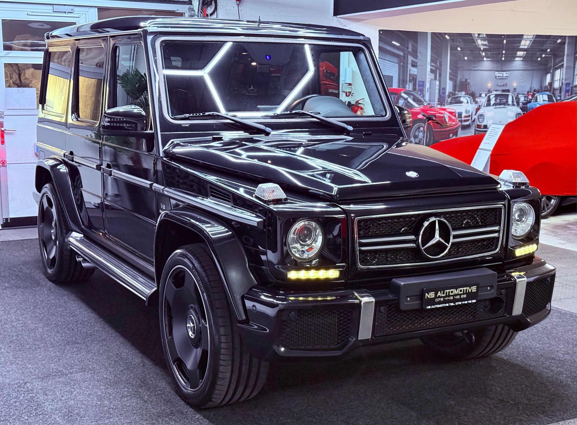 MERCEDES-BENZ G 63 AMG Automatic-showroom-element-2