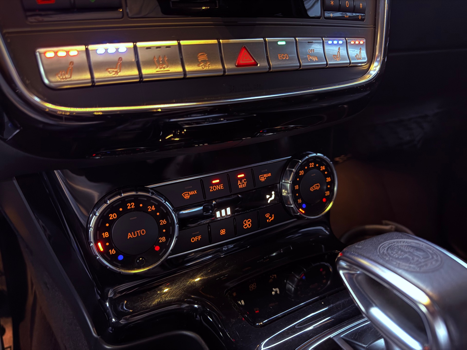MERCEDES-BENZ G 63 AMG Automatic-image-21