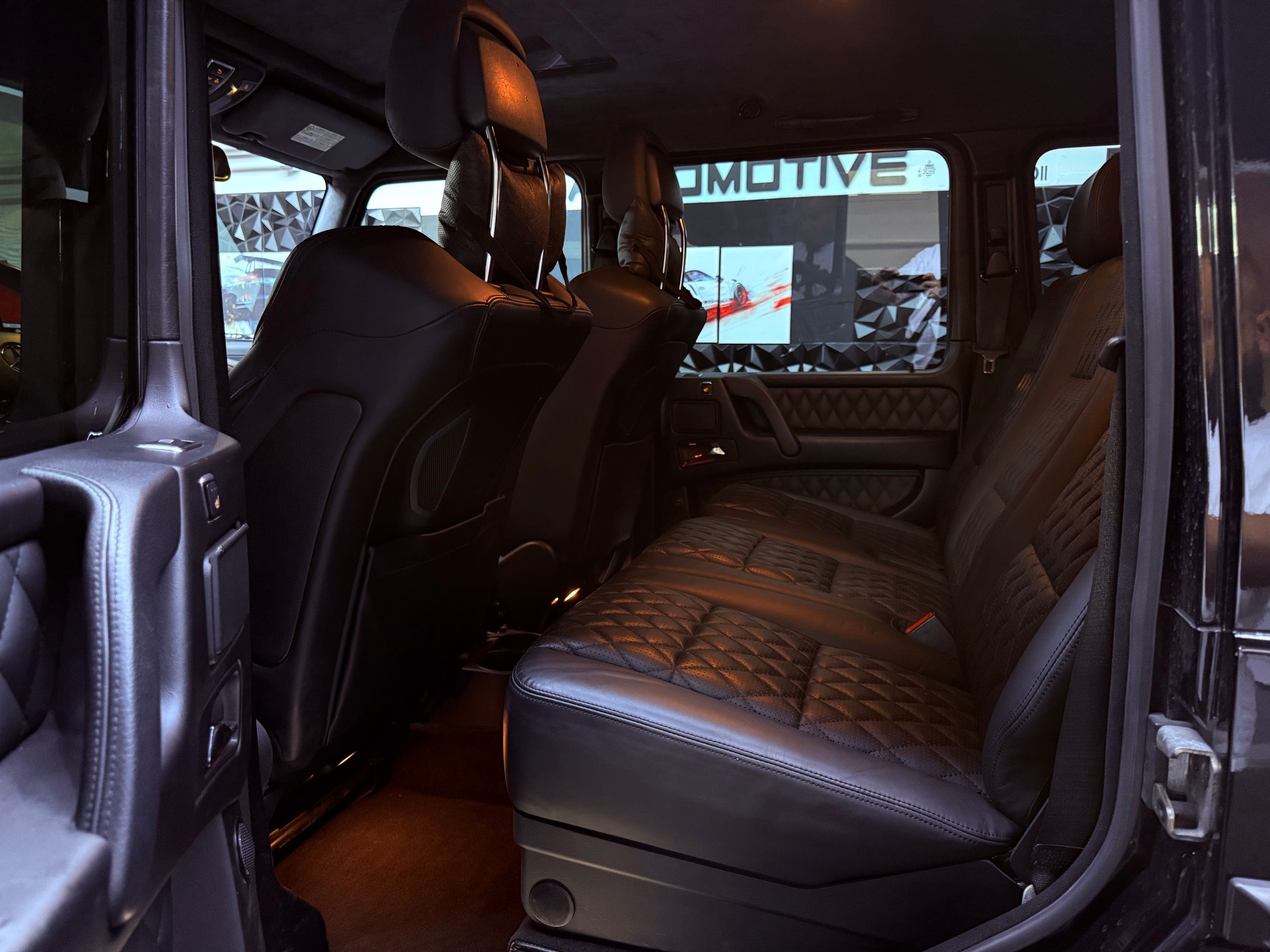 MERCEDES-BENZ G 63 AMG Automatic-image-28
