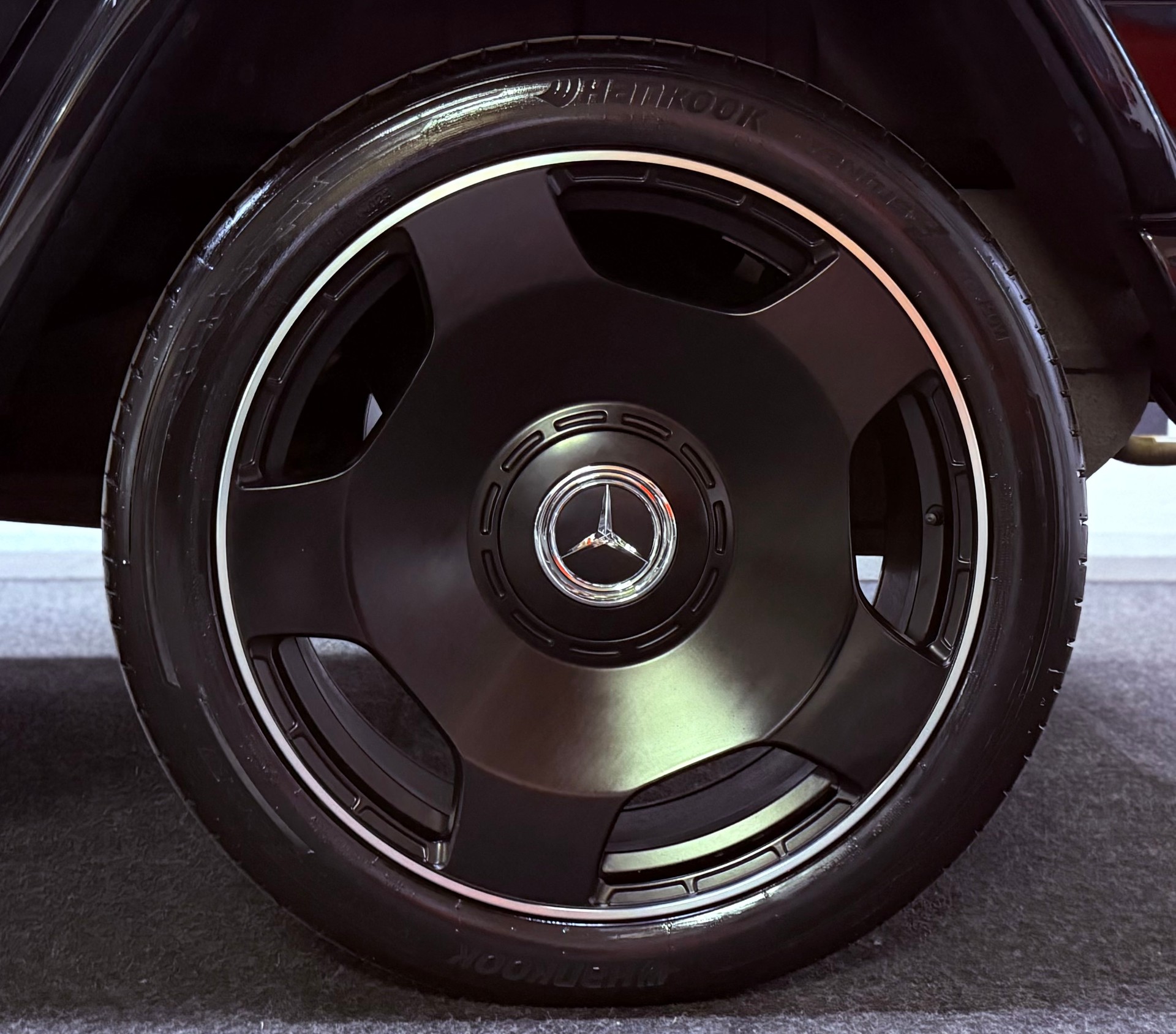 MERCEDES-BENZ G 63 AMG Automatic-image-10