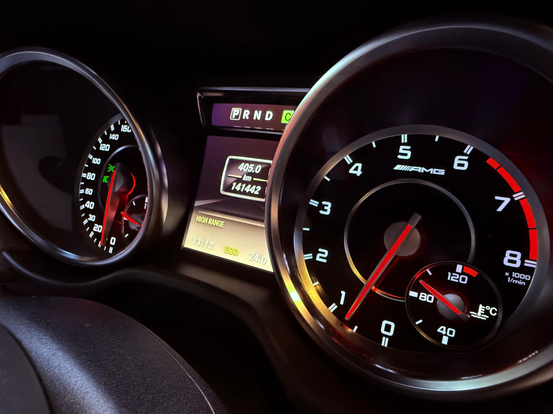 MERCEDES-BENZ G 63 AMG Automatic-image-24