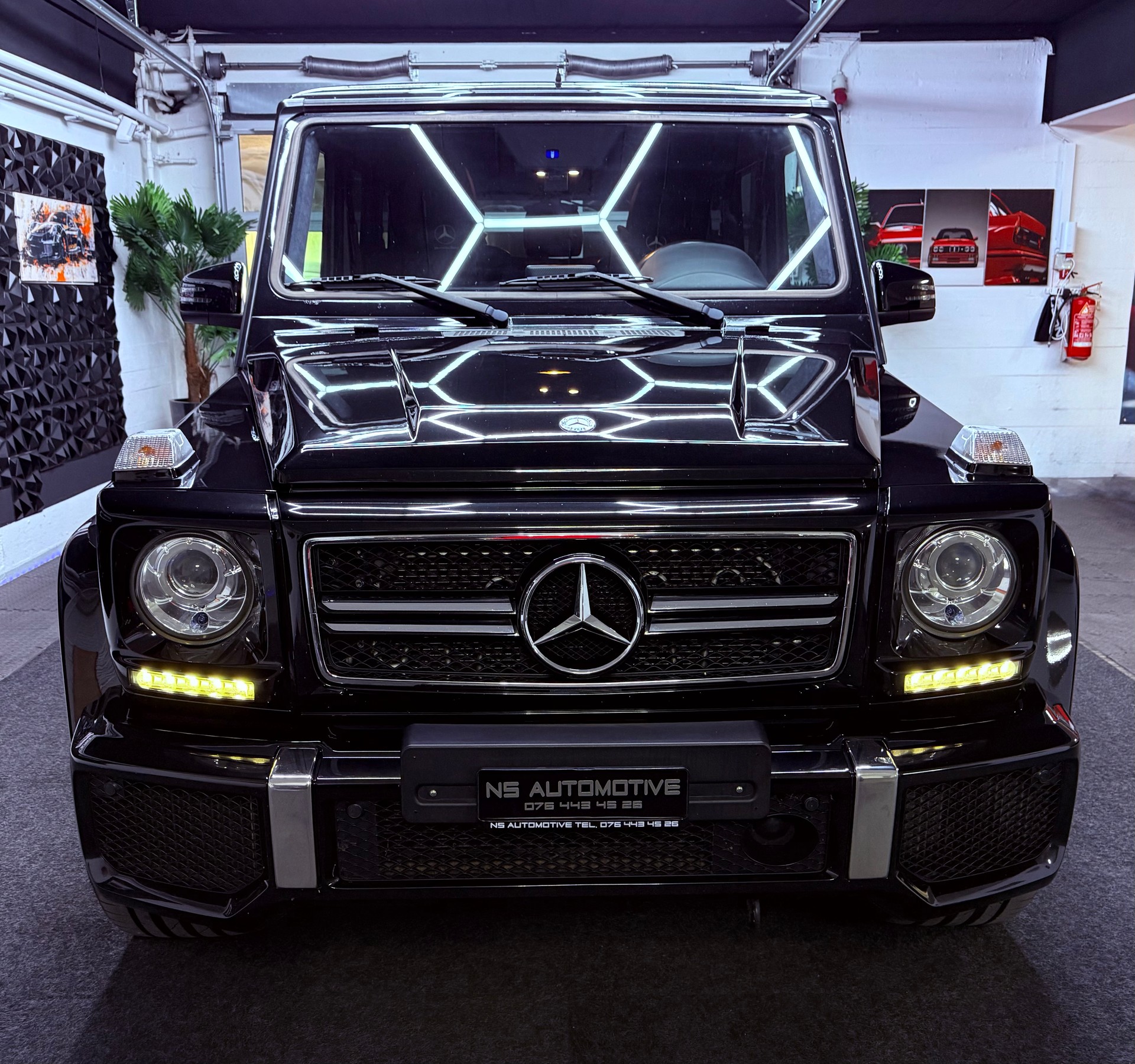 MERCEDES-BENZ G 63 AMG Automatic-showroom-element-1
