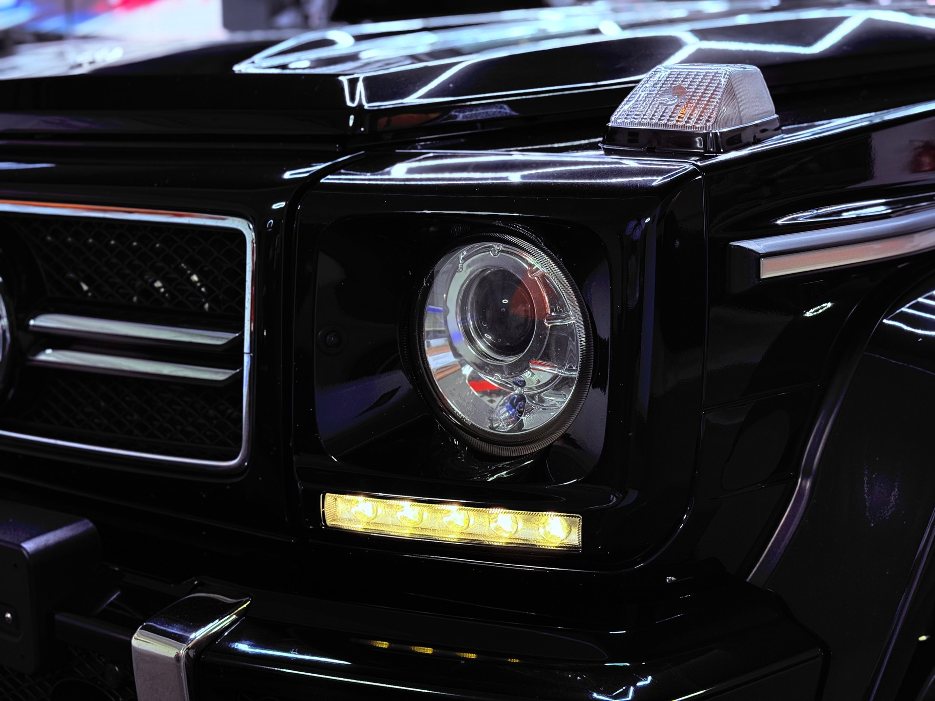 MERCEDES-BENZ G 63 AMG Automatic-image-7