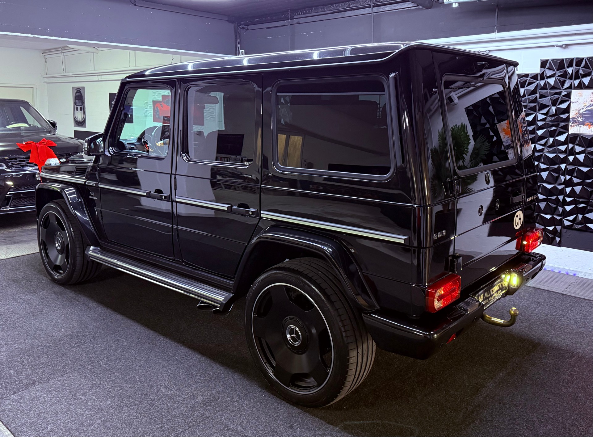 MERCEDES-BENZ G 63 AMG Automatic-image-5