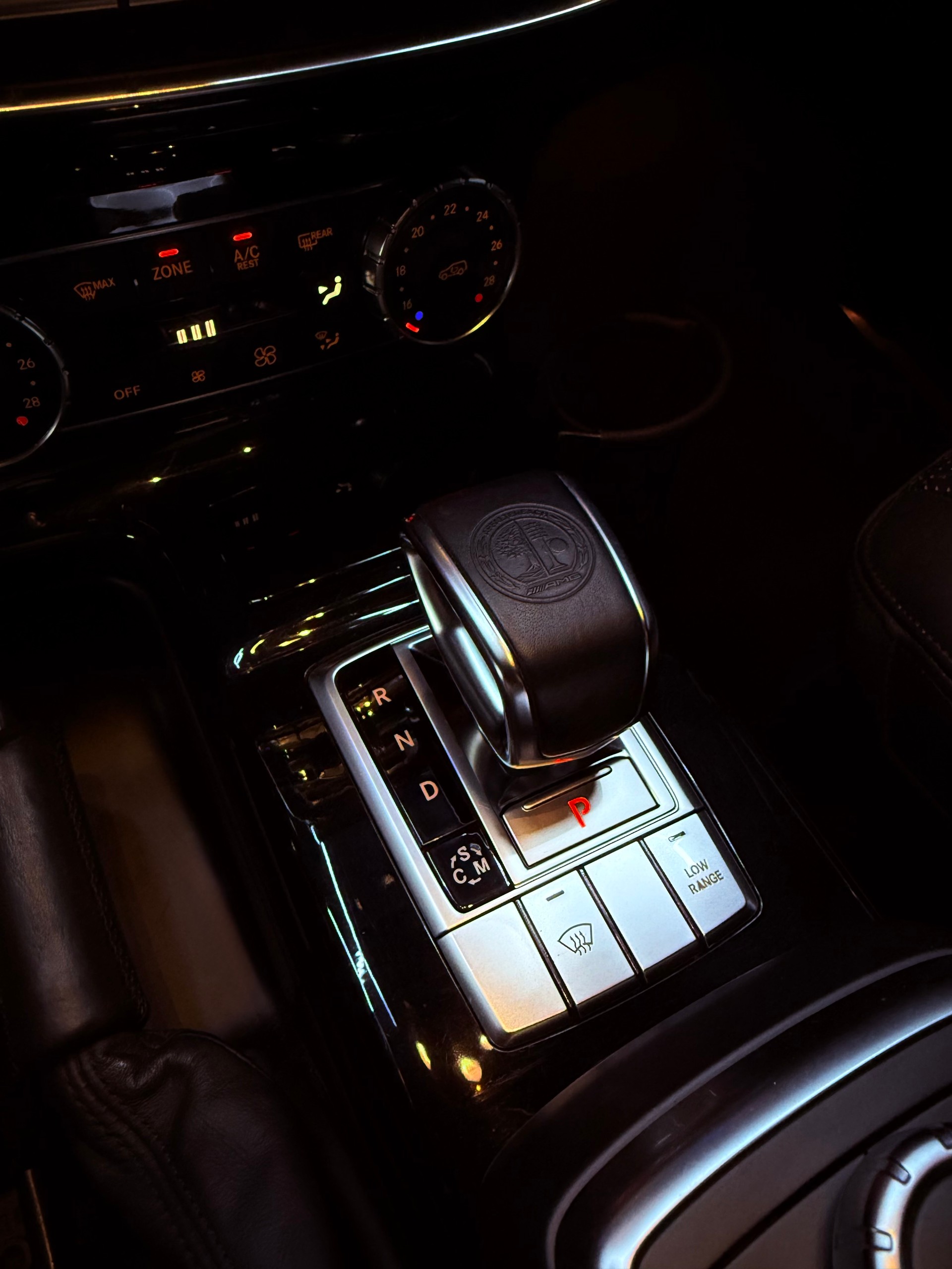 MERCEDES-BENZ G 63 AMG Automatic-image-22