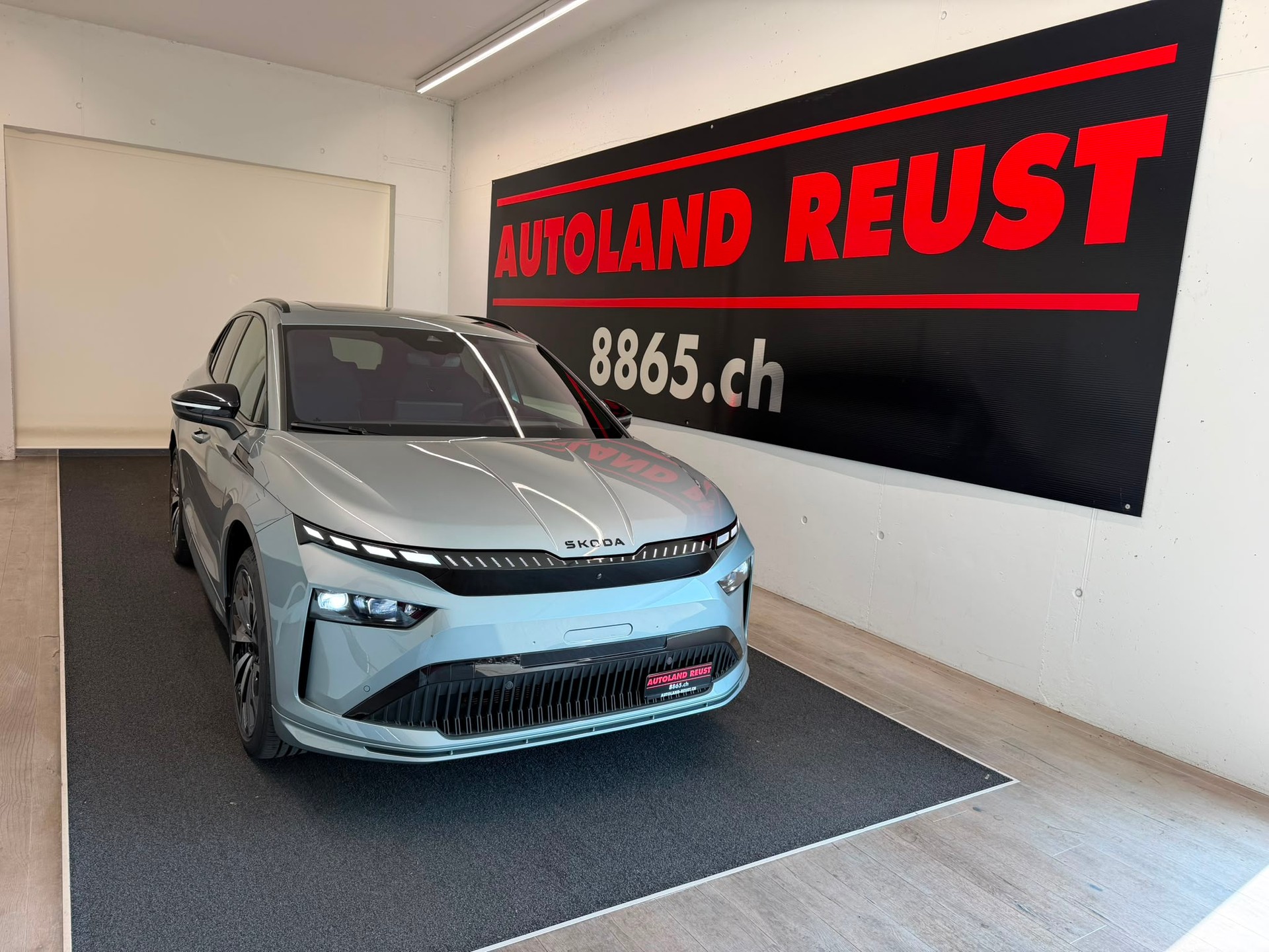 SKODA Enyaq 85x Sportline 4x4-image-0