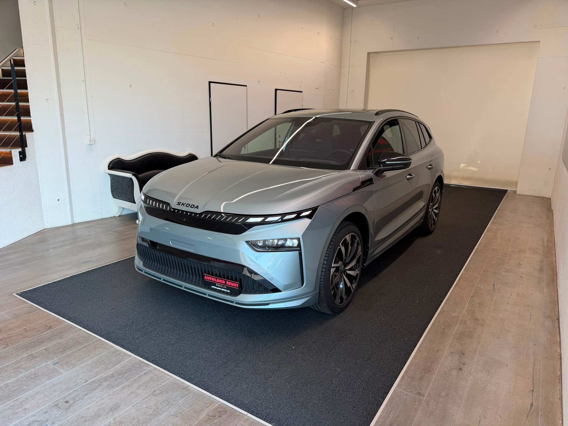 SKODA Enyaq 85x Sportline 4x4-image-1