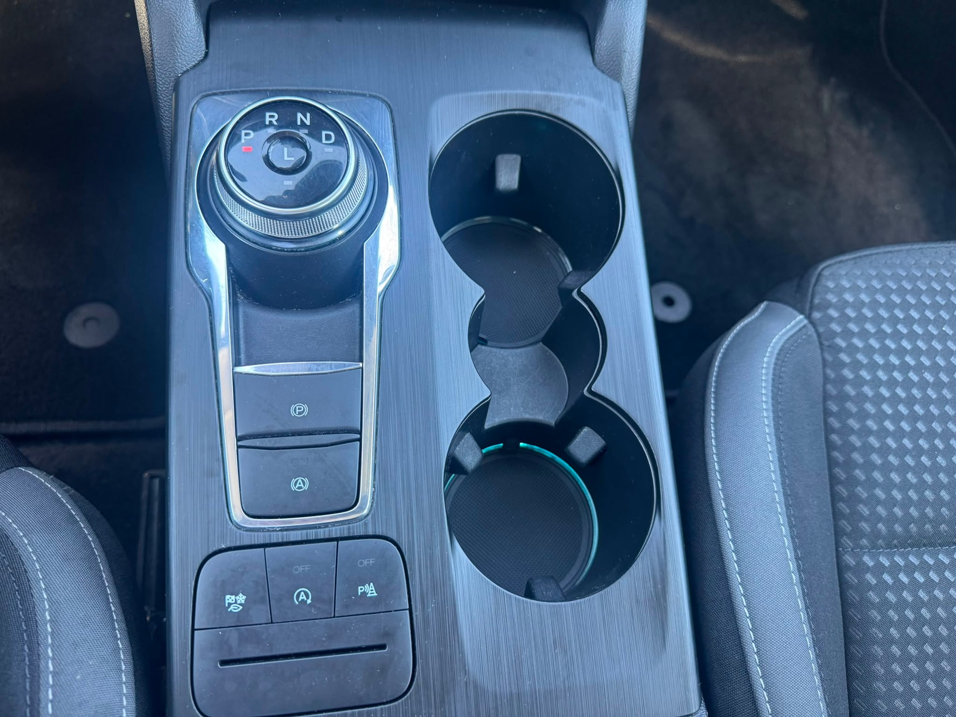 FORD Focus 1.5 TDCi Cool Connect Automatic-image-11