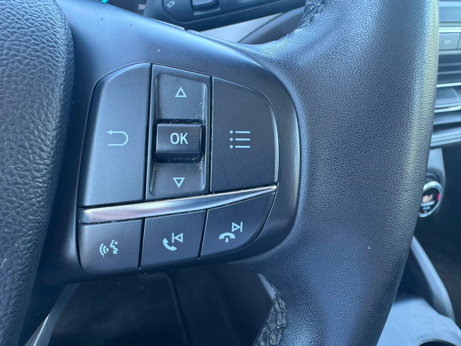 FORD Focus 1.5 TDCi Cool Connect Automatic-image-13