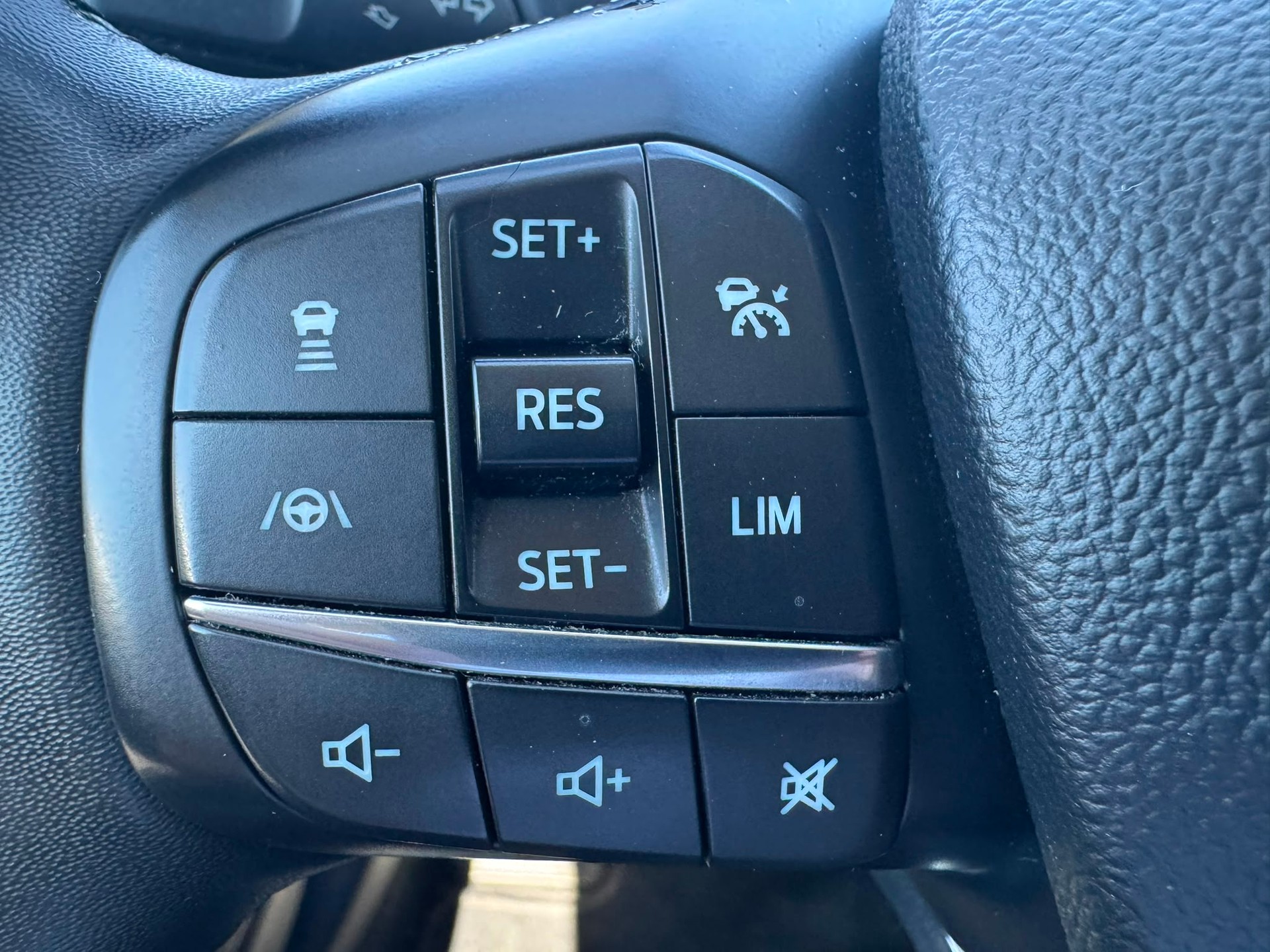 FORD Focus 1.5 TDCi Cool Connect Automatic-image-12