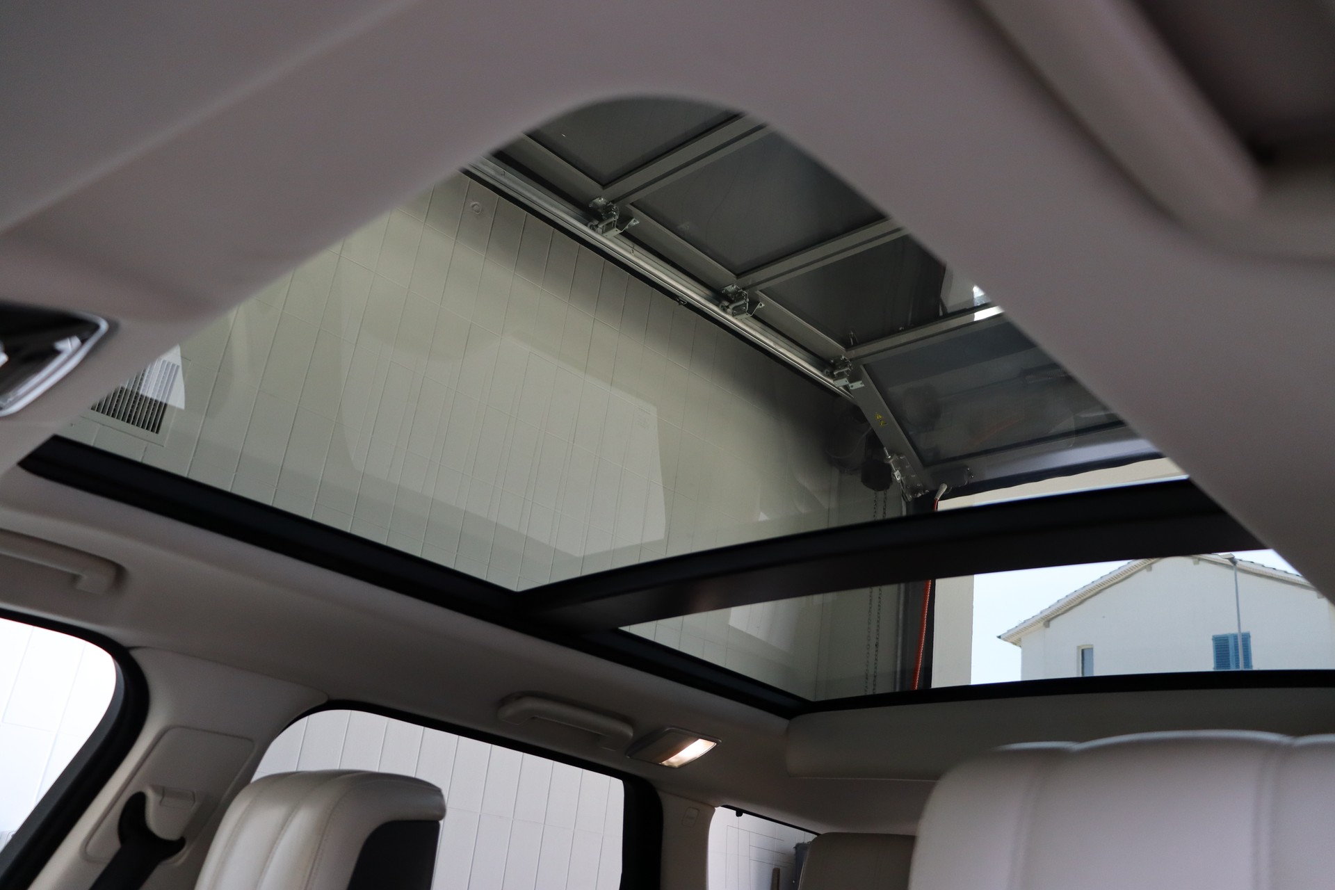 LAND ROVER Range Rover Sport 3.0 SDV6 HSE Dynamic Automatic-image-14