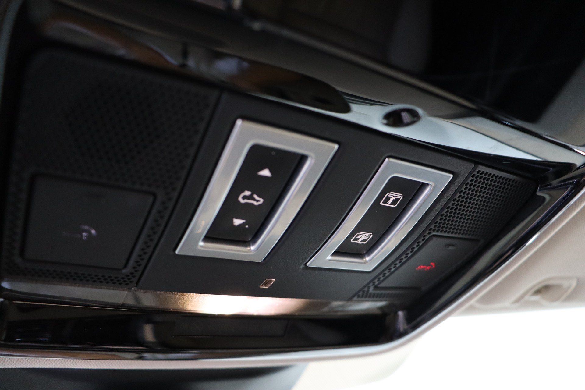 LAND ROVER Range Rover Sport 3.0 SDV6 HSE Dynamic Automatic-image-16