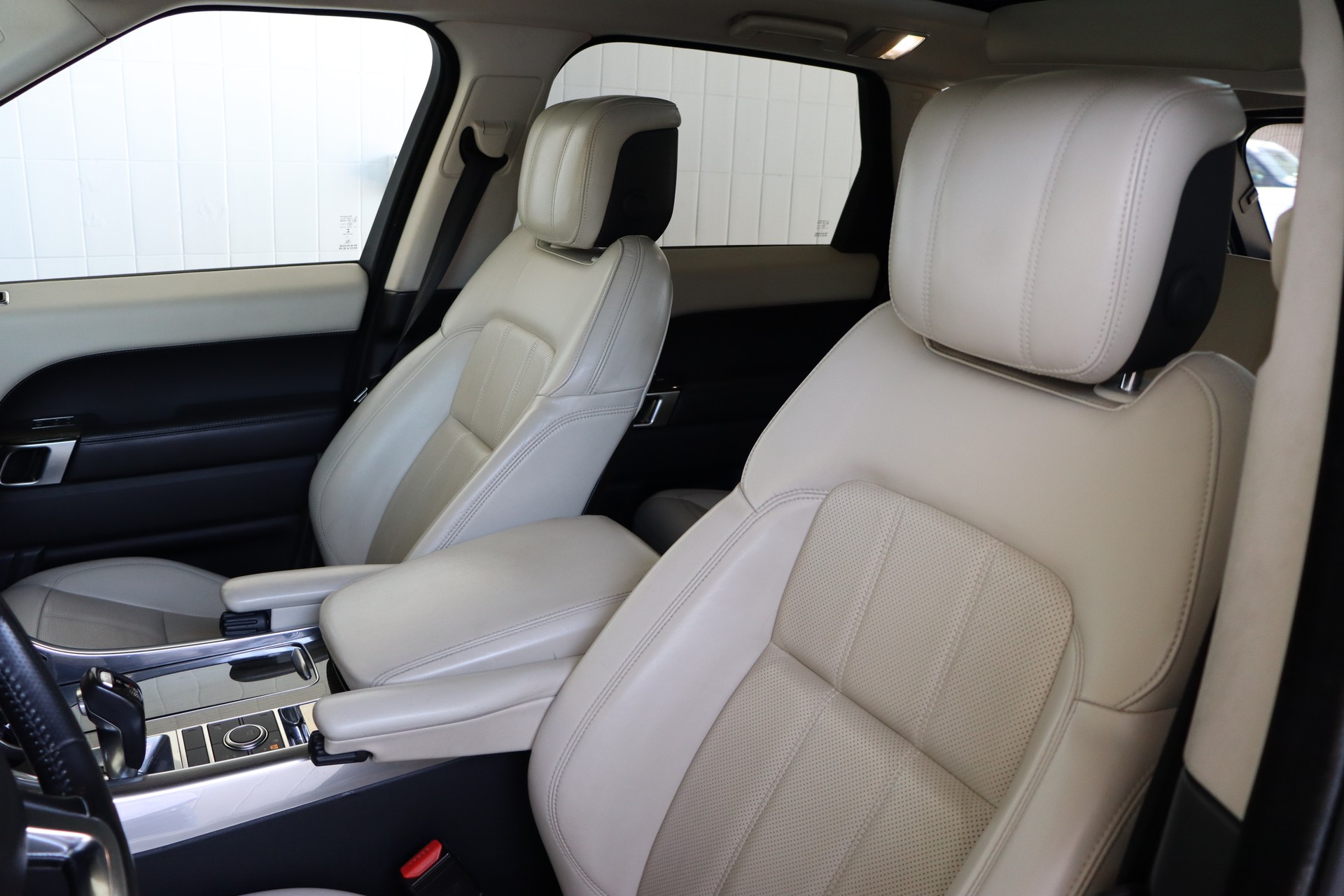 LAND ROVER Range Rover Sport 3.0 SDV6 HSE Dynamic Automatic-image-13