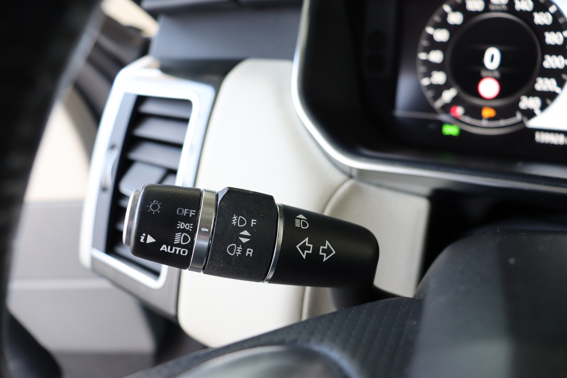 LAND ROVER Range Rover Sport 3.0 SDV6 HSE Dynamic Automatic-image-26