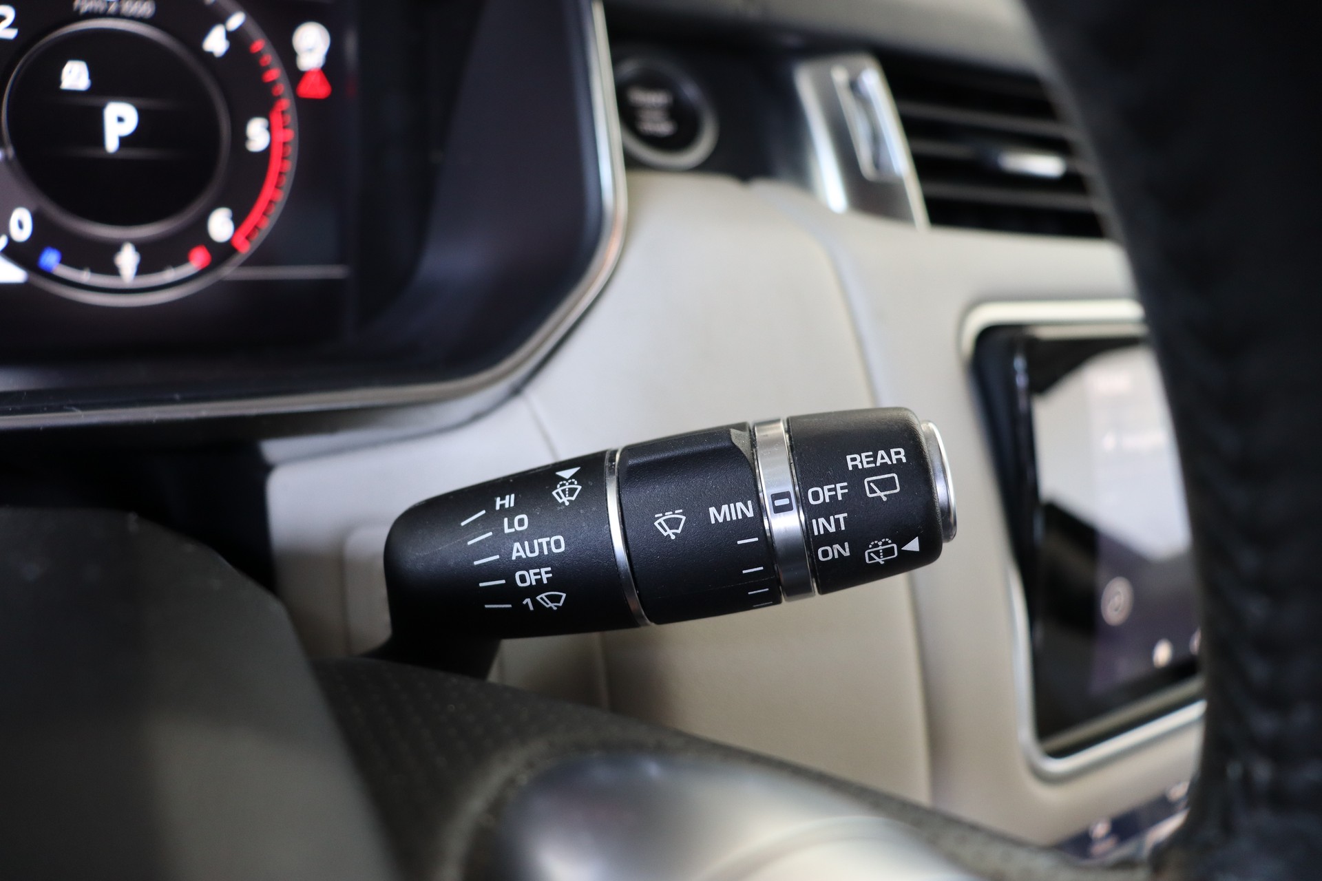 LAND ROVER Range Rover Sport 3.0 SDV6 HSE Dynamic Automatic-image-27