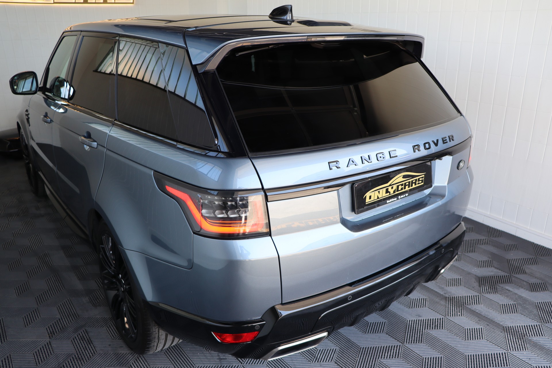 LAND ROVER Range Rover Sport 3.0 SDV6 HSE Dynamic Automatic-image-9