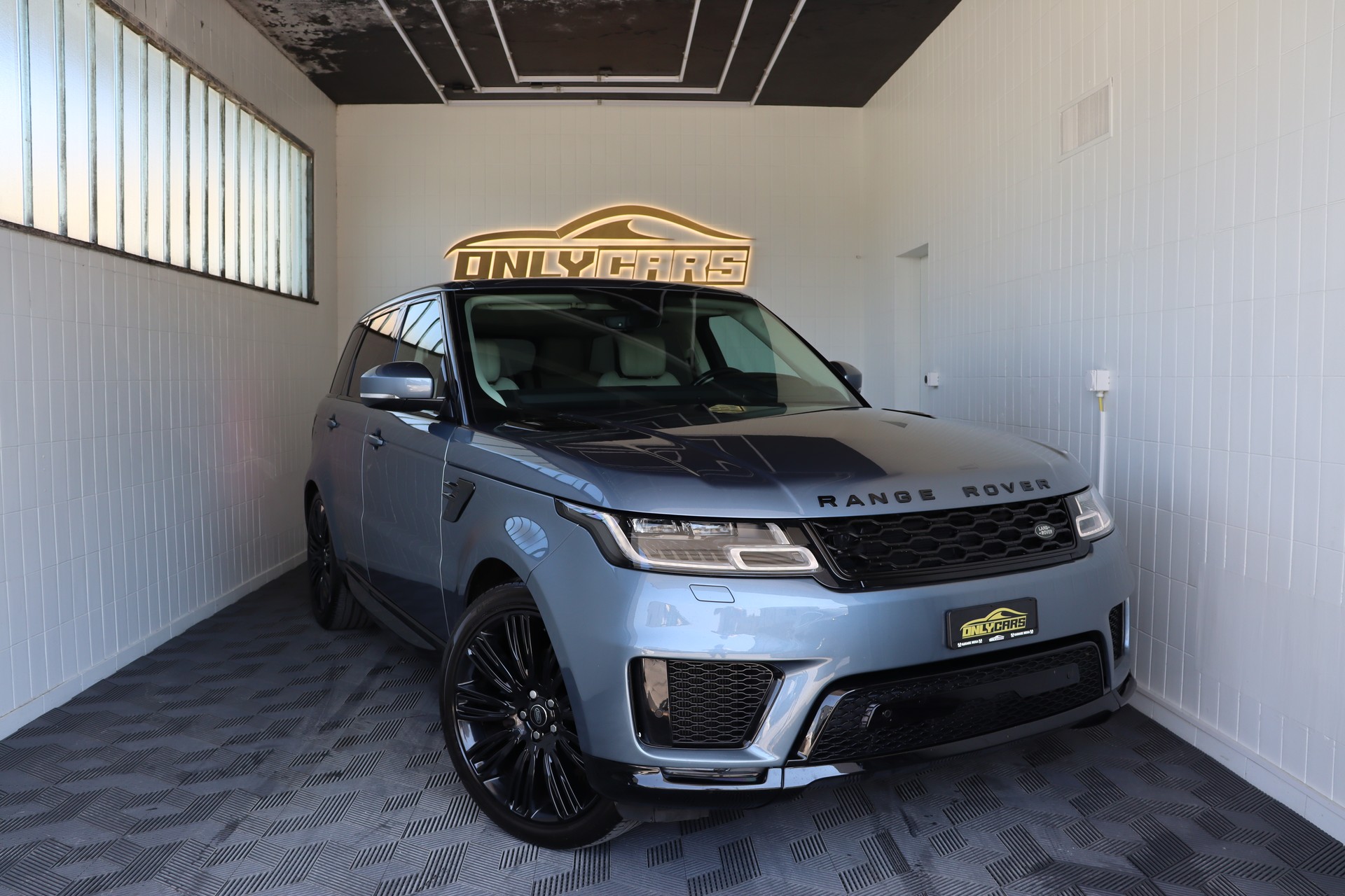 LAND ROVER Range Rover Sport 3.0 SDV6 HSE Dynamic Automatic-image-0
