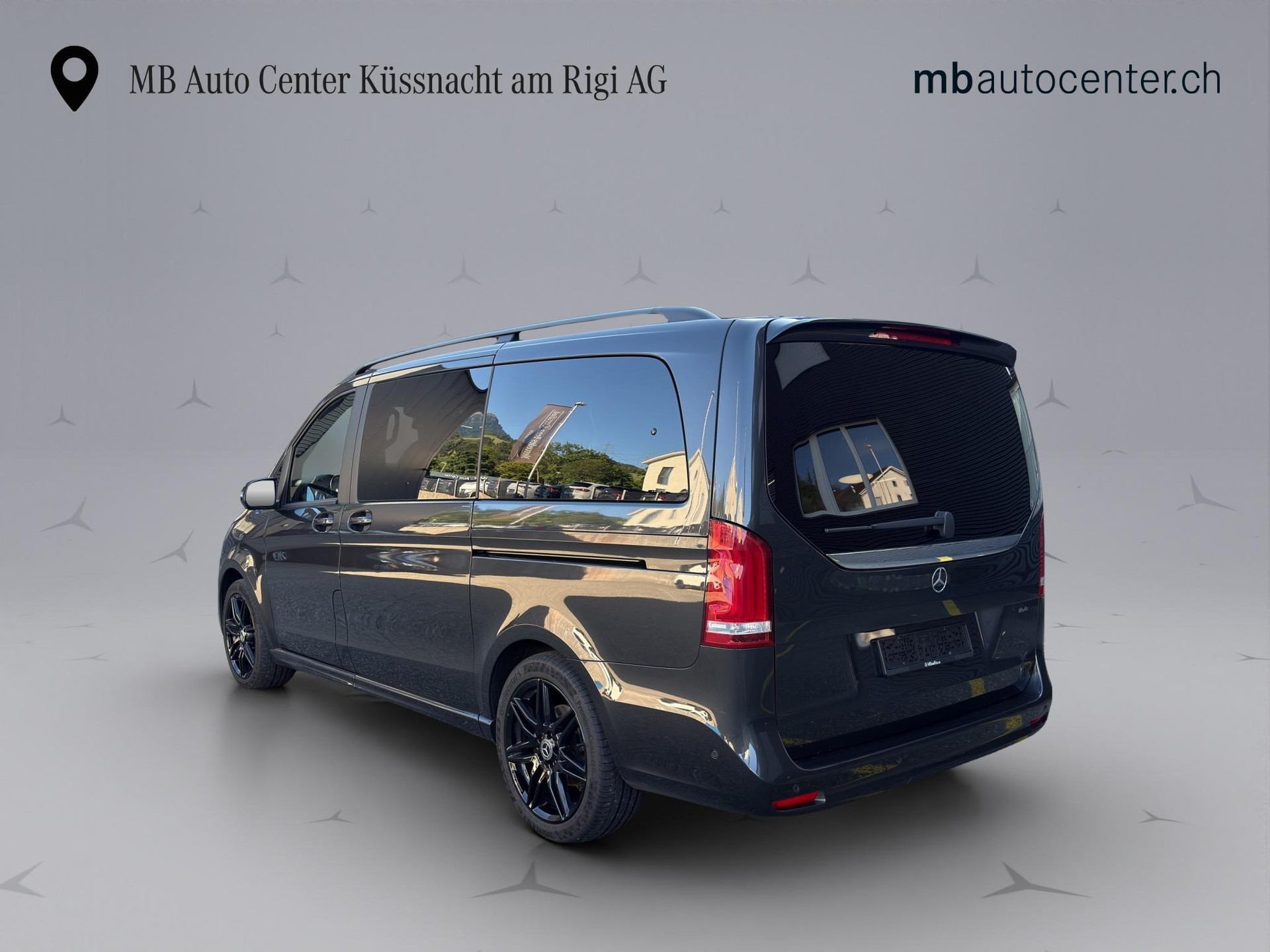 MERCEDES-BENZ V 300 d Avantgarde lang Van-image-3